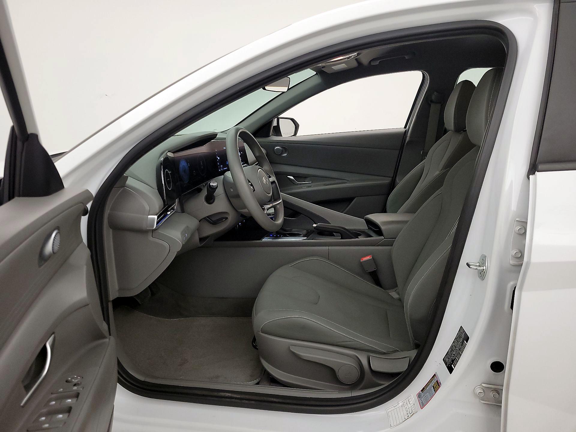 Thumbnail: 2024 Hyundai Elantra - 11