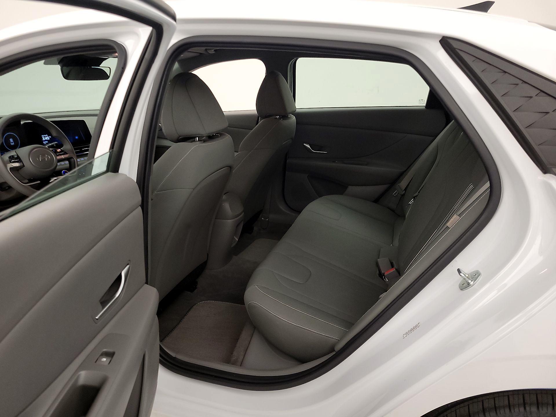 Thumbnail: 2024 Hyundai Elantra - 20