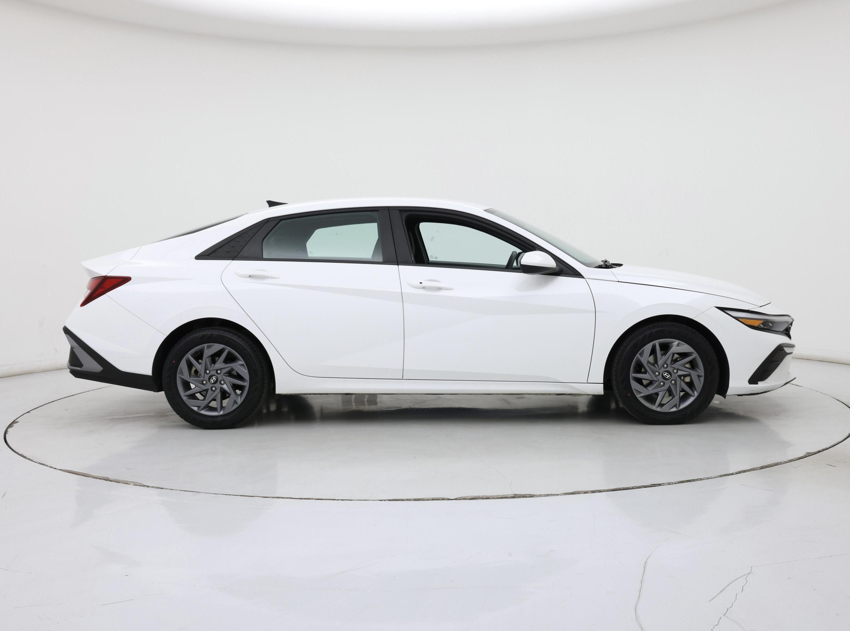 Thumbnail: 2024 Hyundai Elantra - 7