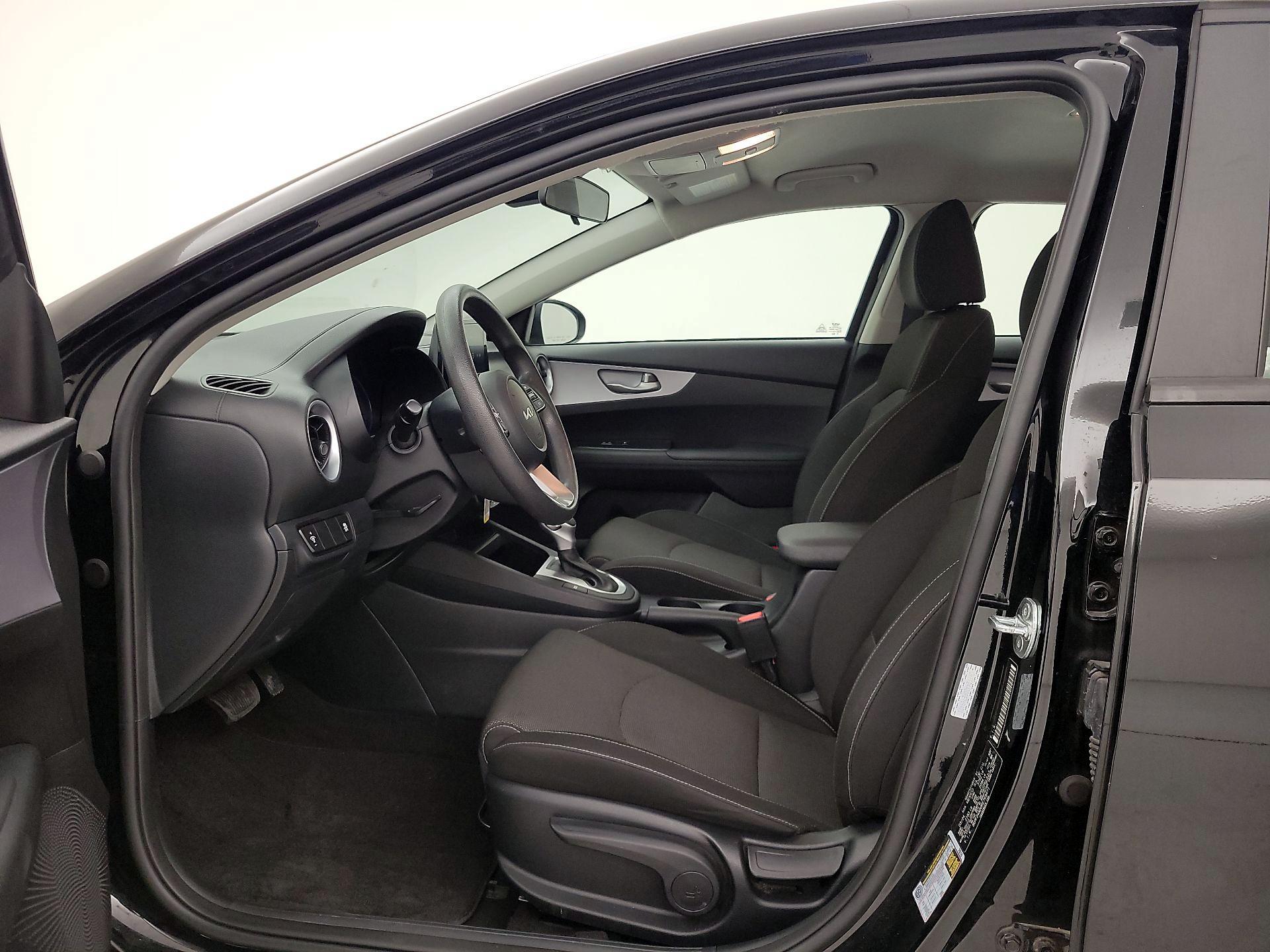 Thumbnail: 2024 Kia Forte - 11