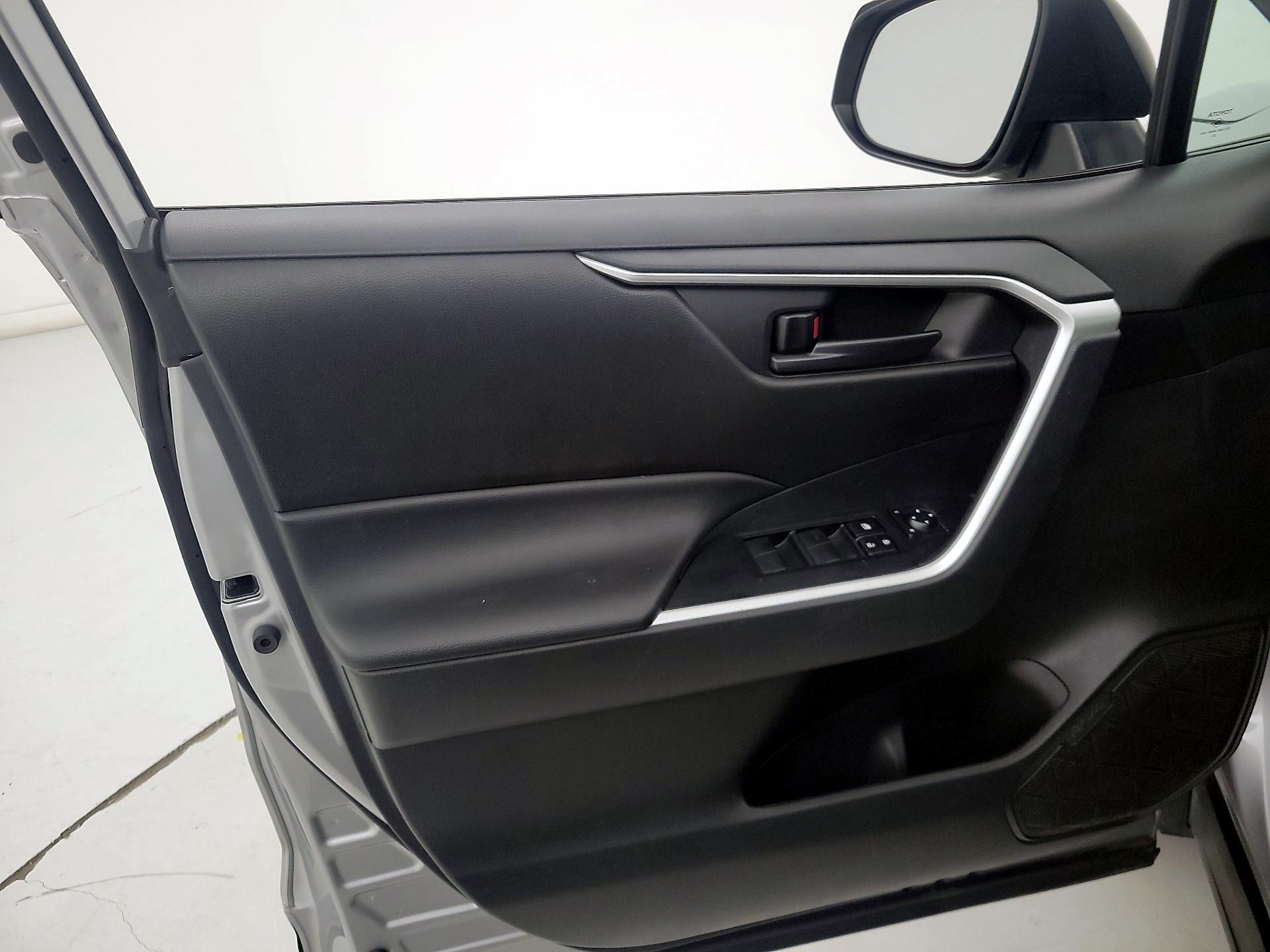 Thumbnail: 2024 Toyota RAV4 - 12