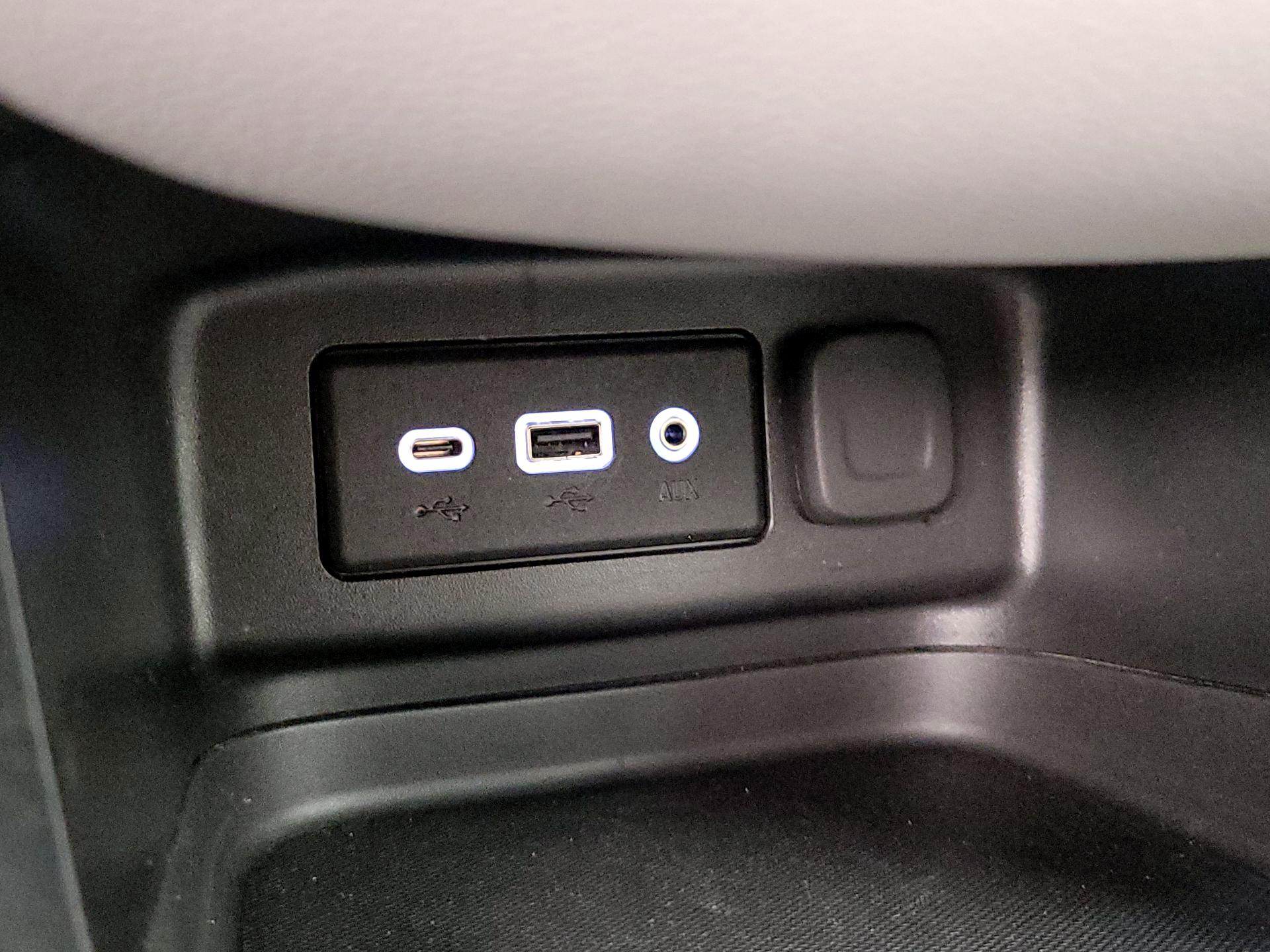 Thumbnail: 2023 Chevrolet Equinox - 18