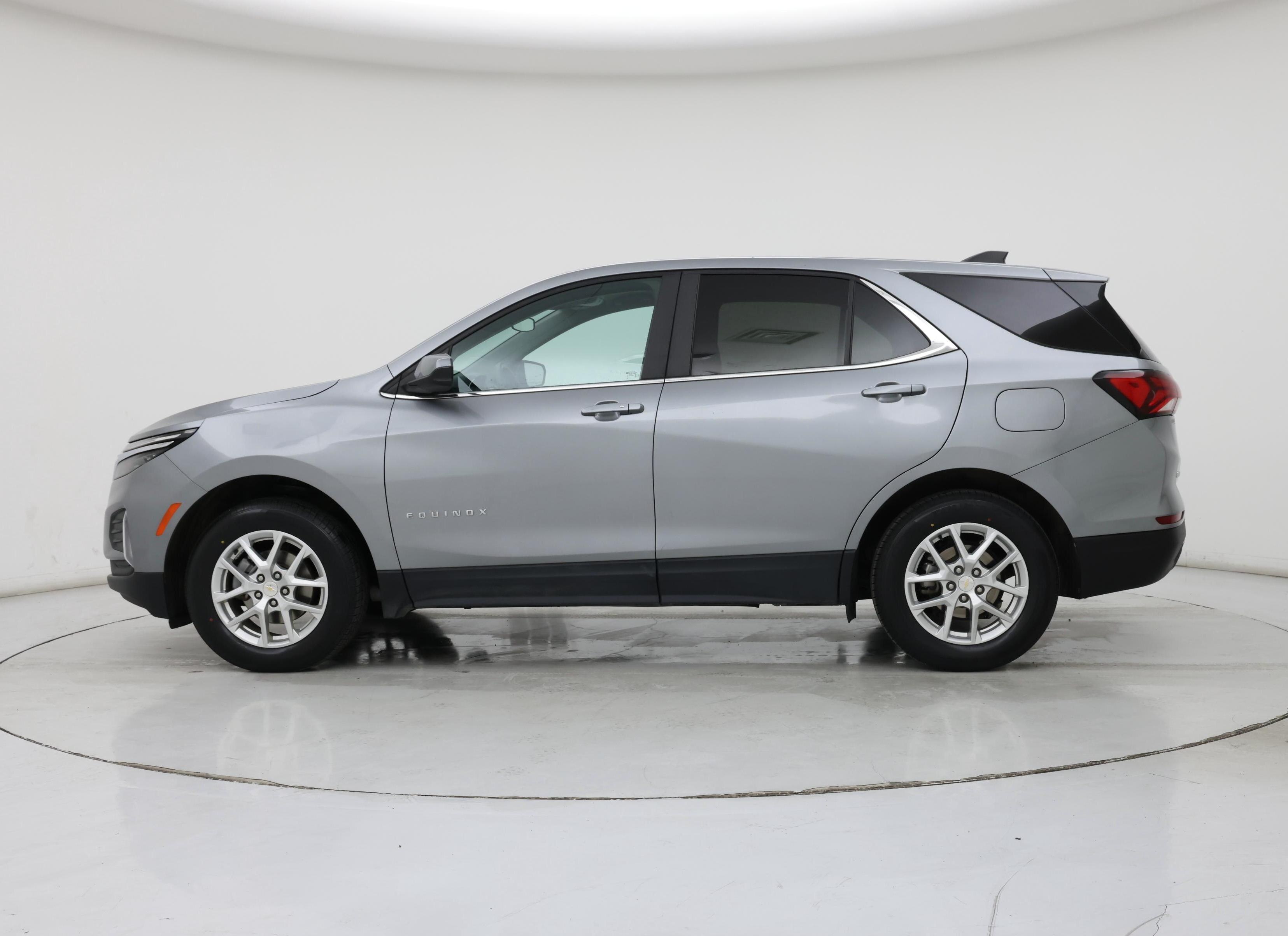 Thumbnail: 2023 Chevrolet Equinox - 3