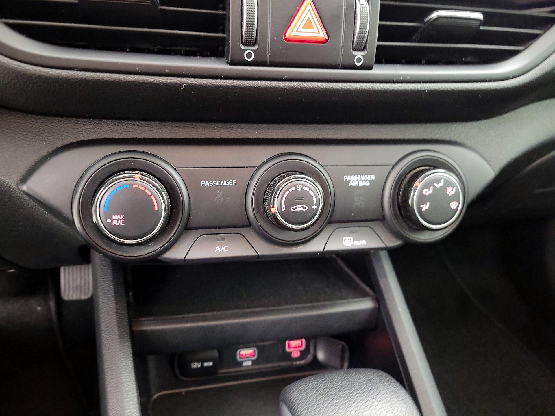 Thumbnail: 2024 Kia Forte - 16