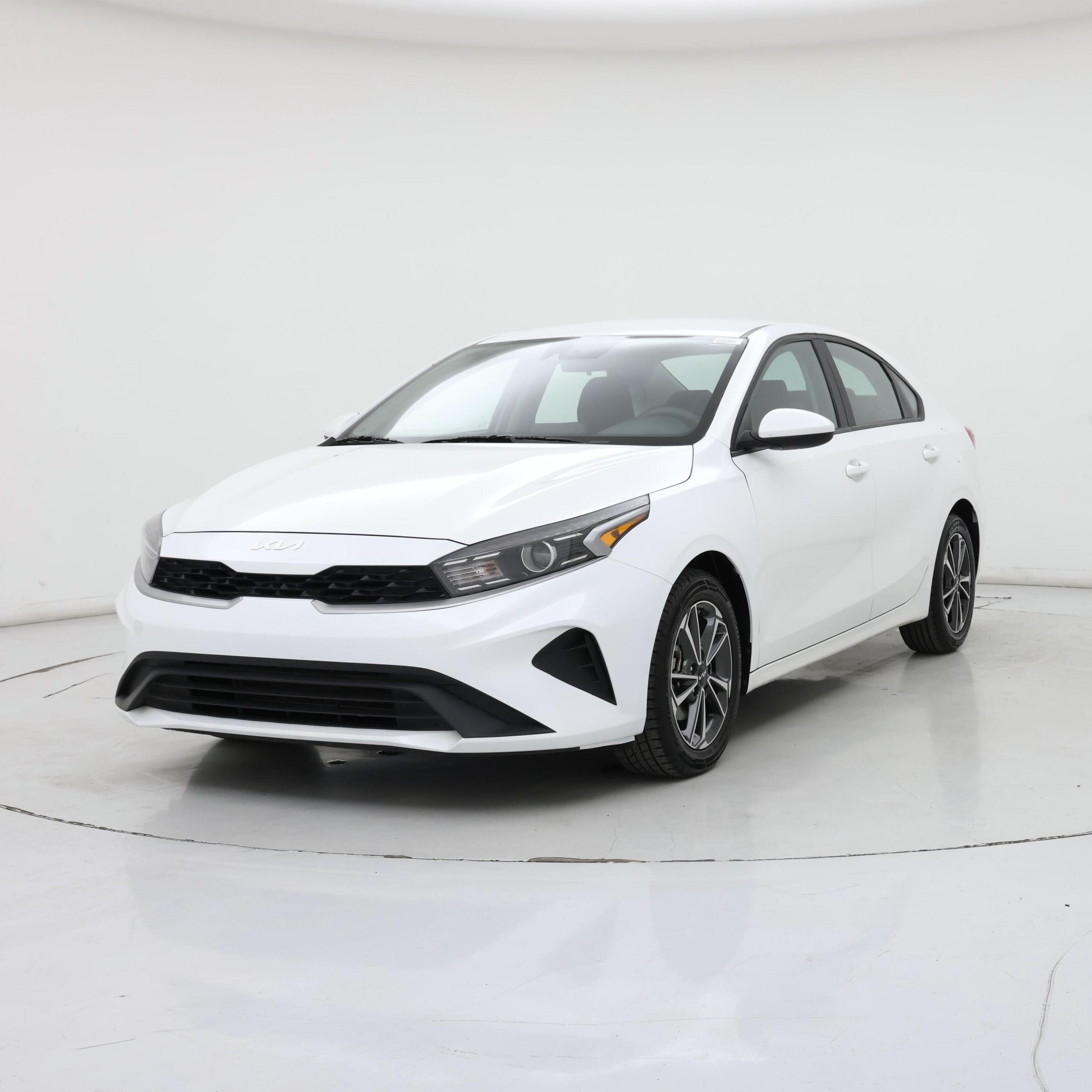 Thumbnail: 2024 Kia Forte - 4