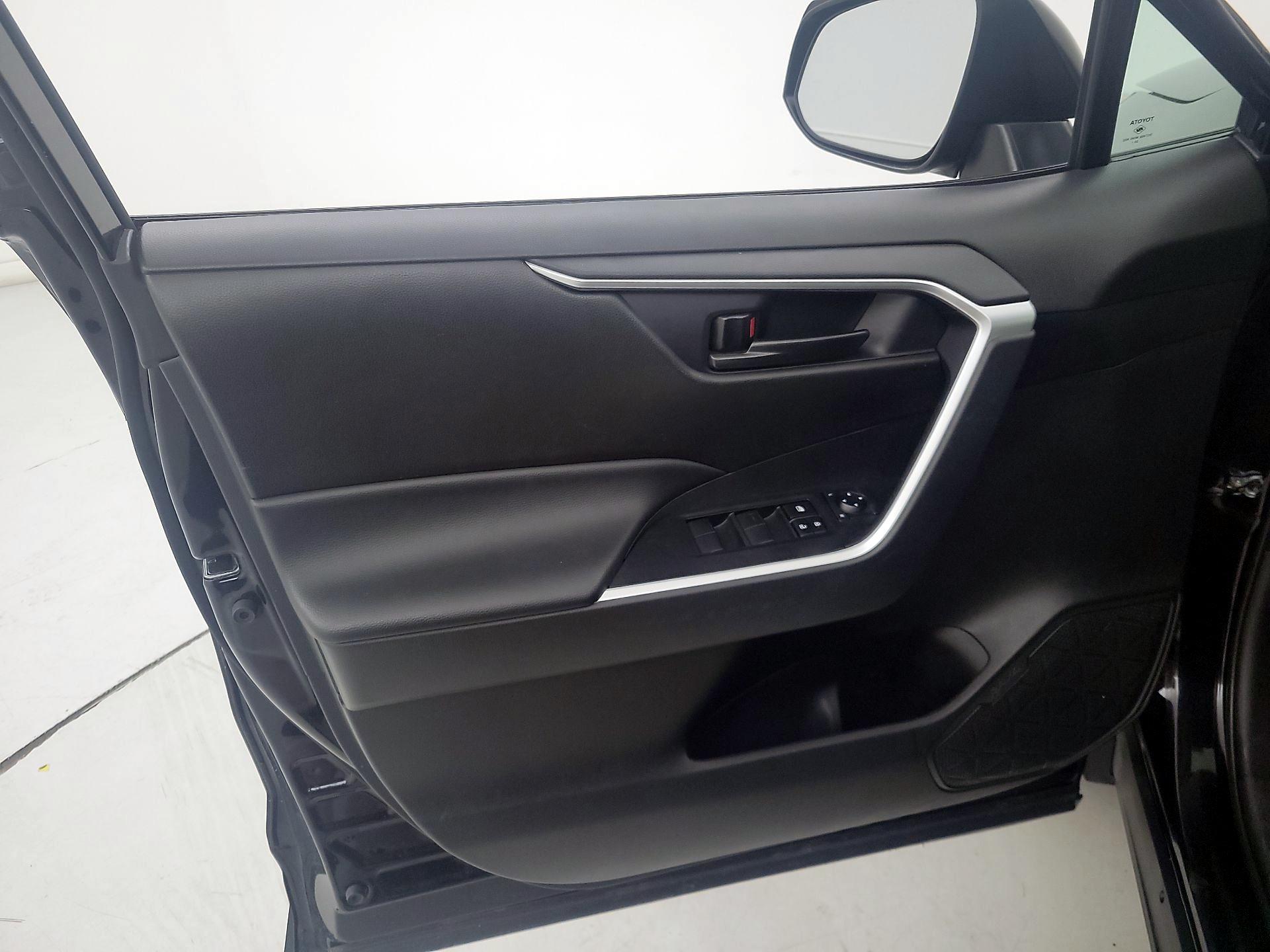 Thumbnail: 2024 Toyota RAV4 - 12