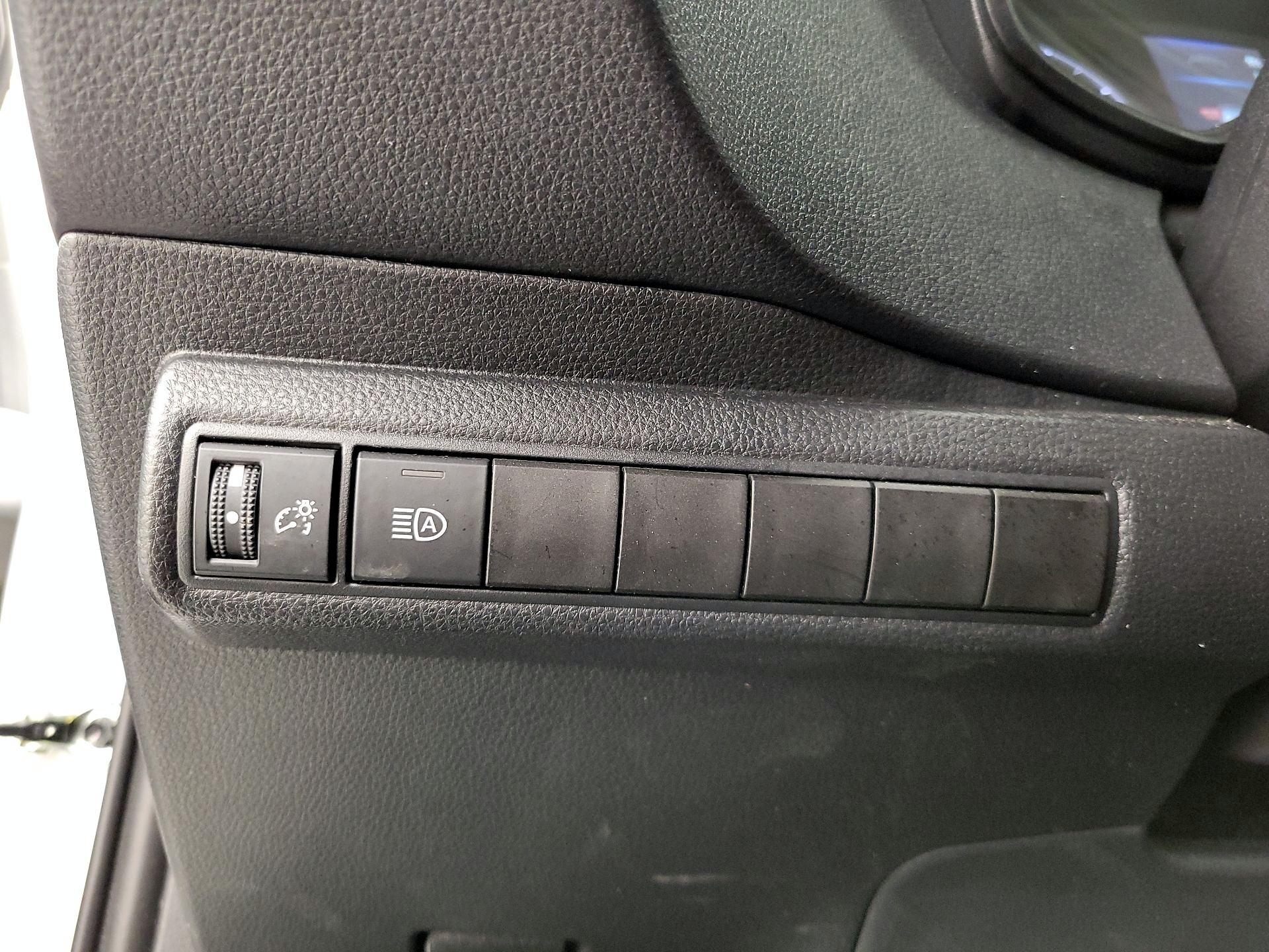 Thumbnail: 2025 Toyota Corolla - 13