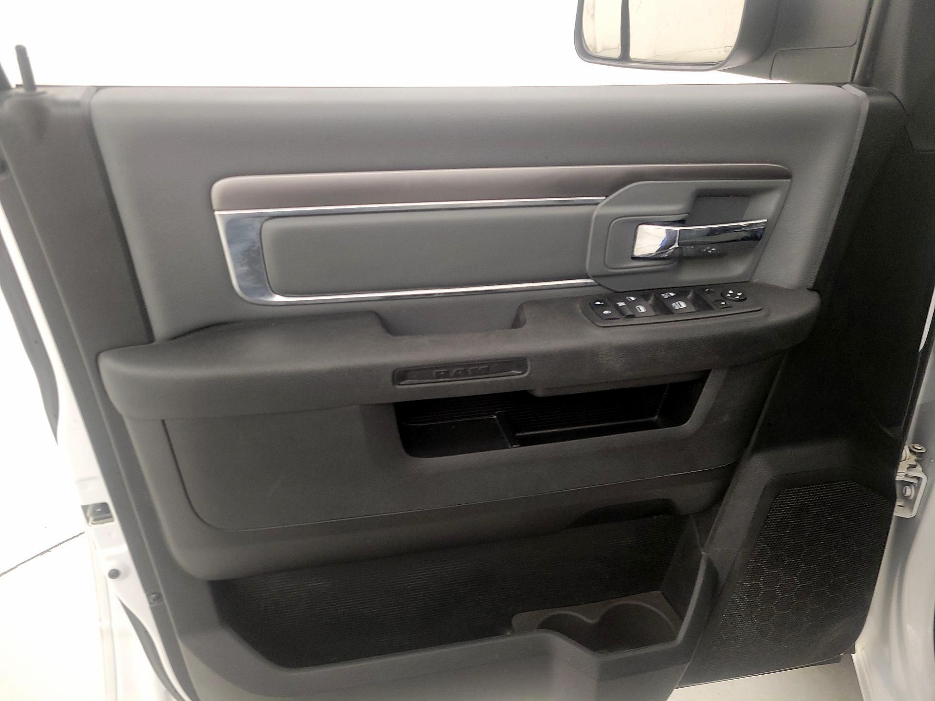 Thumbnail: 2023 RAM 1500 Classic - 12