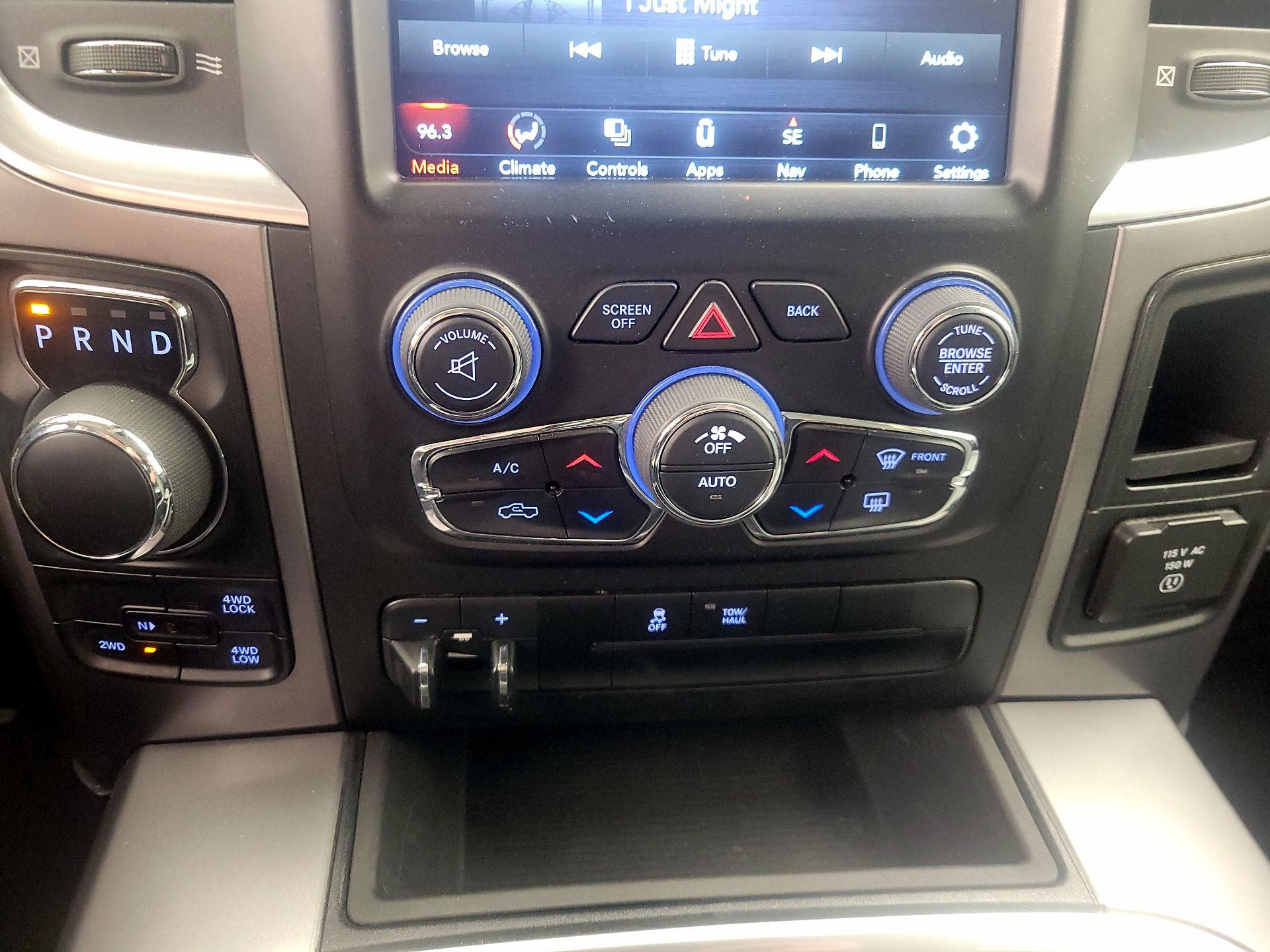 Thumbnail: 2023 RAM 1500 Classic - 17