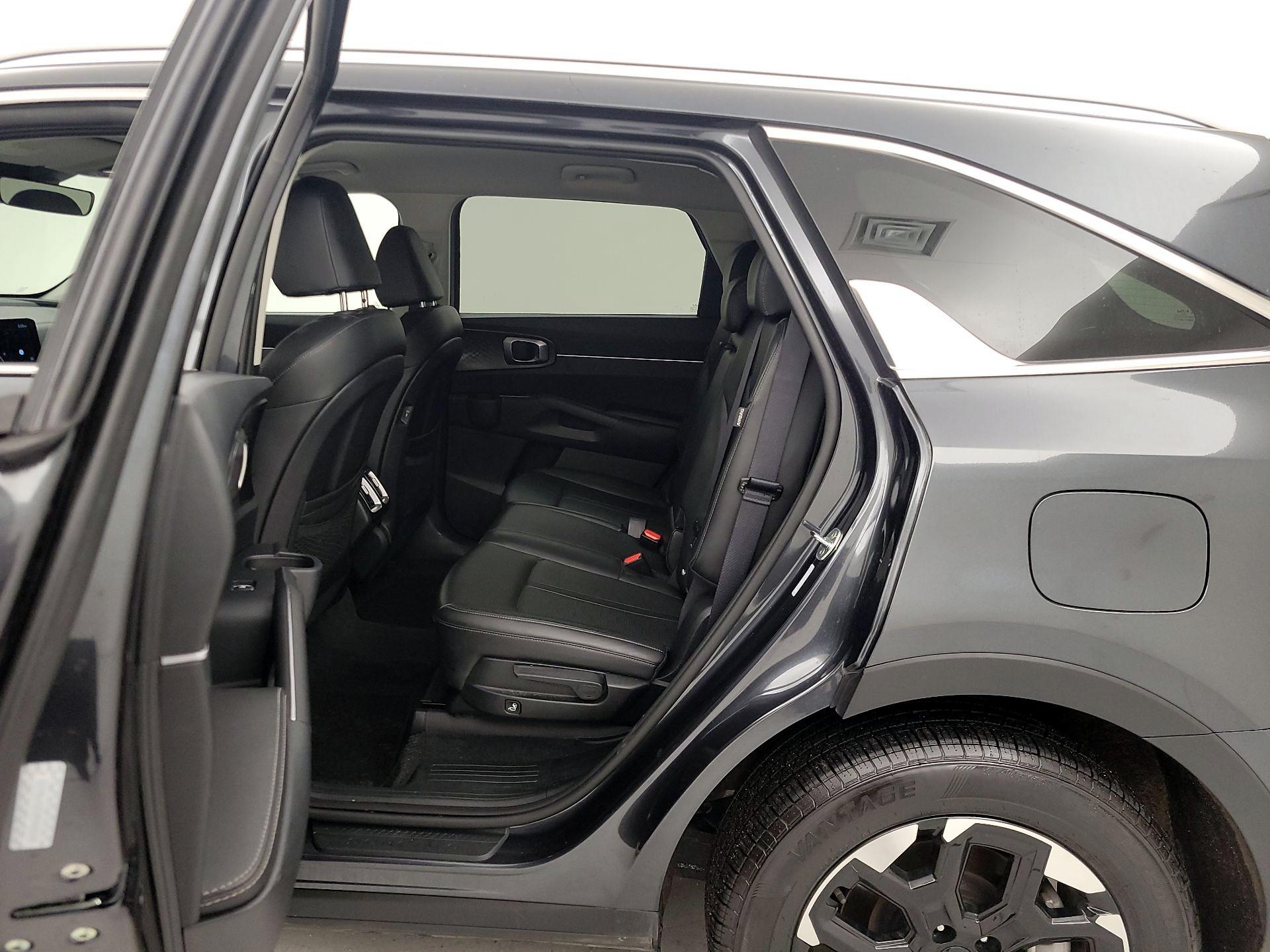 Thumbnail: 2024 Kia Sorento - 20