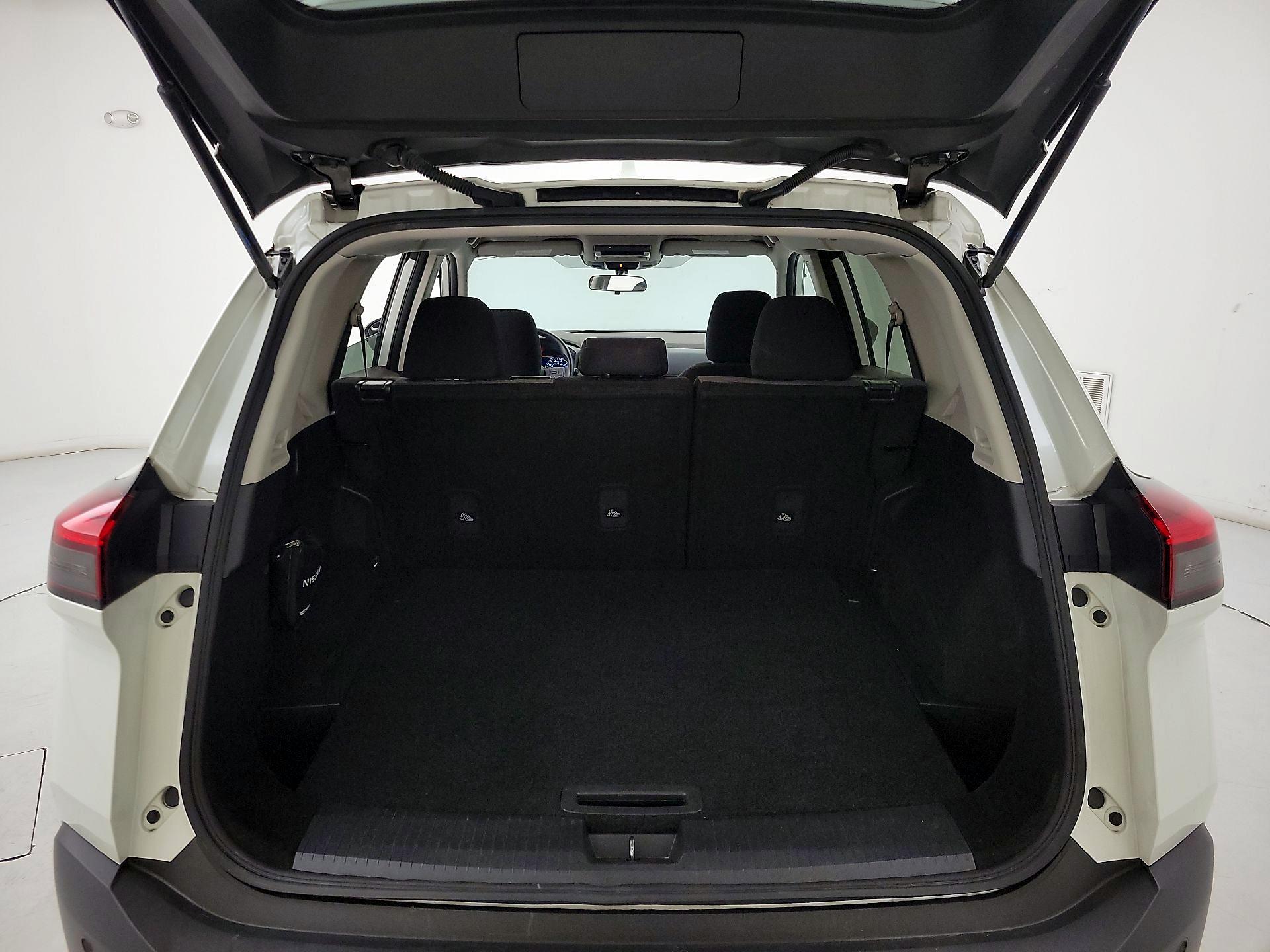 Thumbnail: 2023 Nissan Rogue - 20