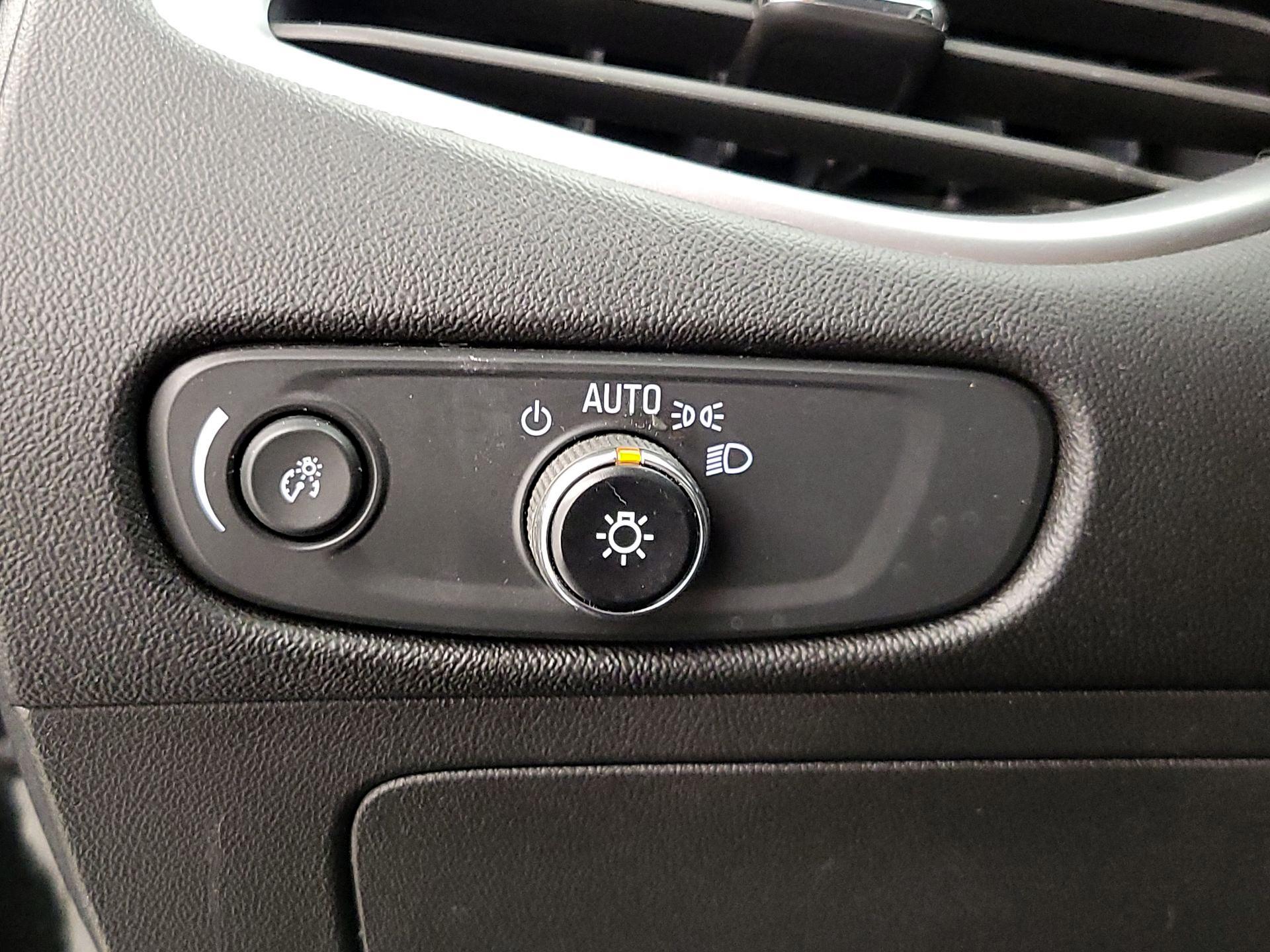 Thumbnail: 2023 Chevrolet Malibu - 13