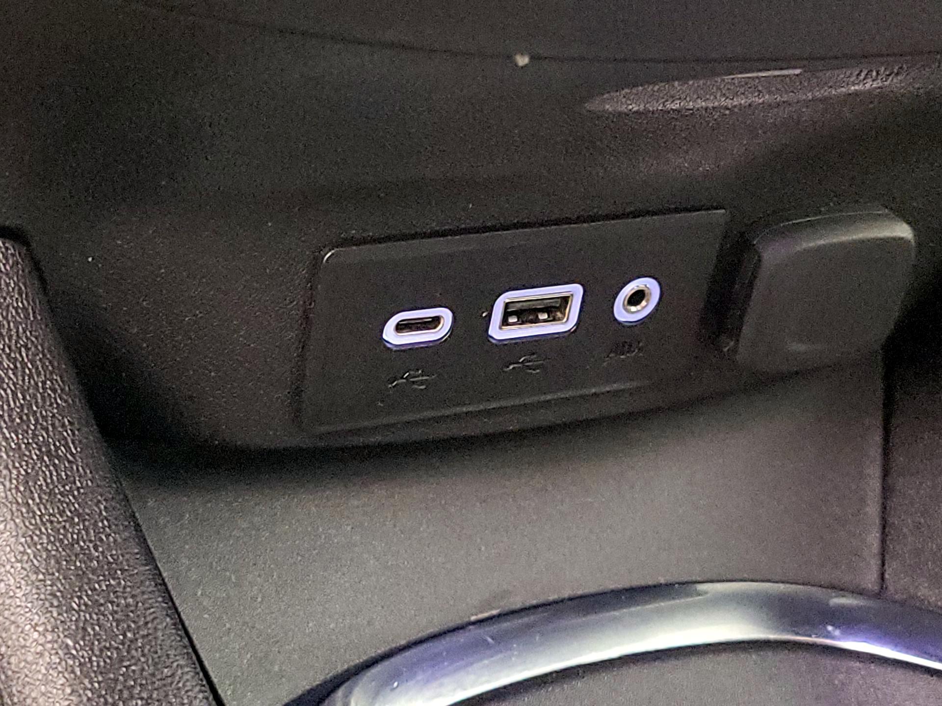 Thumbnail: 2023 Chevrolet Malibu - 18