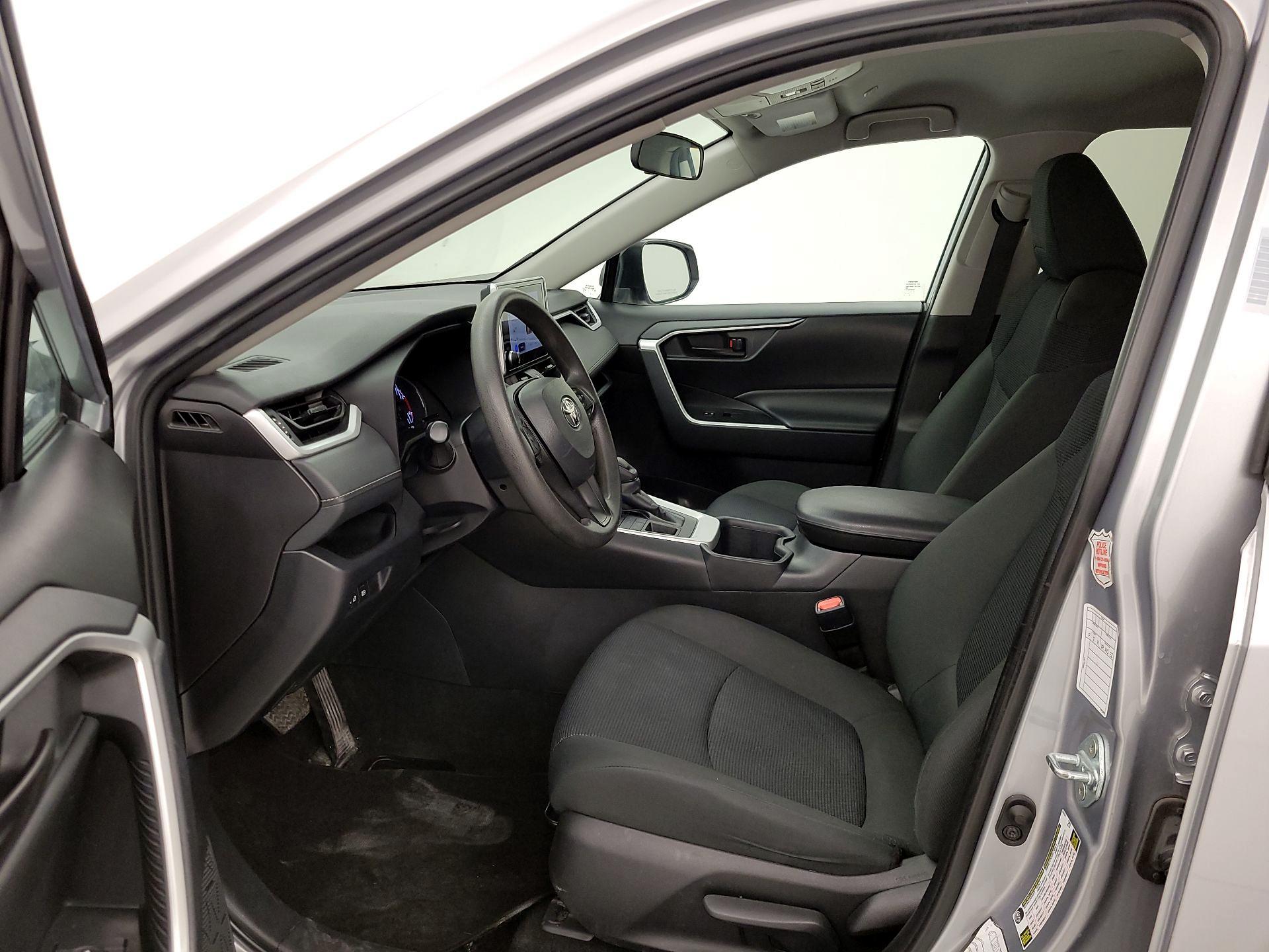 Thumbnail: 2024 Toyota RAV4 - 11