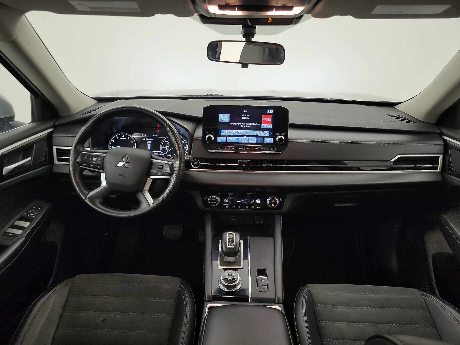 Thumbnail: 2024 Mitsubishi Outlander - 9