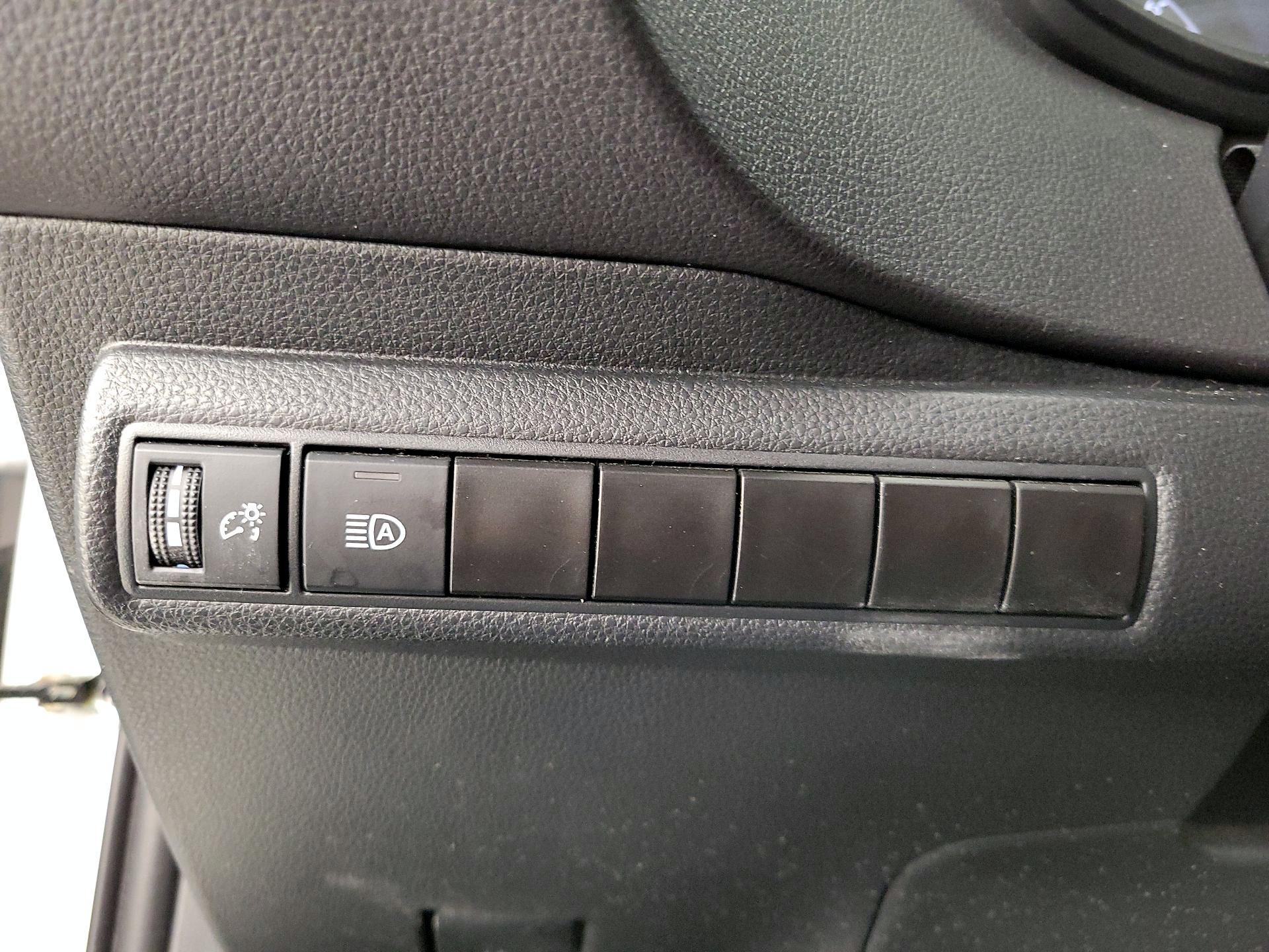 Thumbnail: 2024 Toyota Corolla - 13