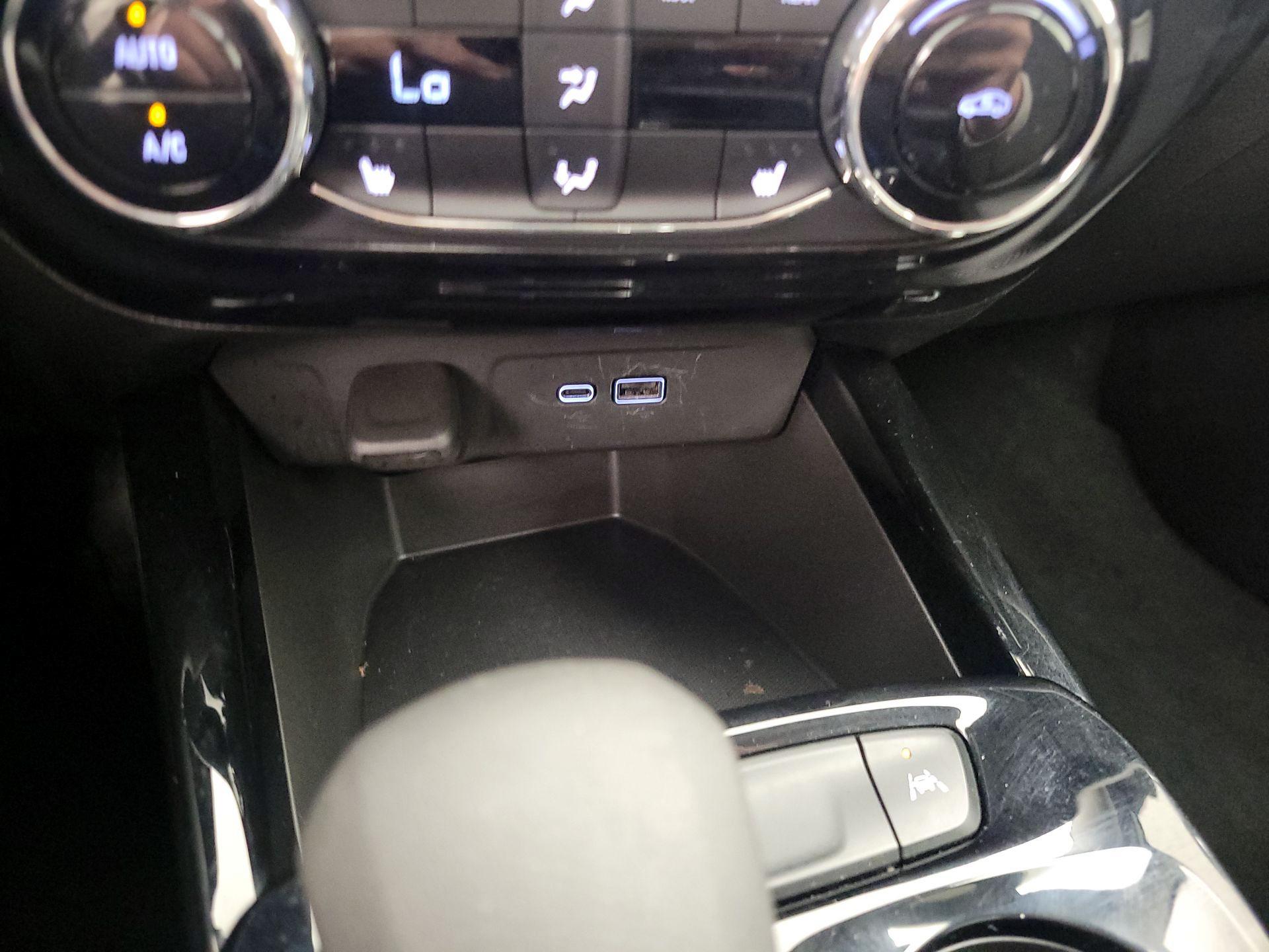 Thumbnail: 2025 Chevrolet Trax - 18