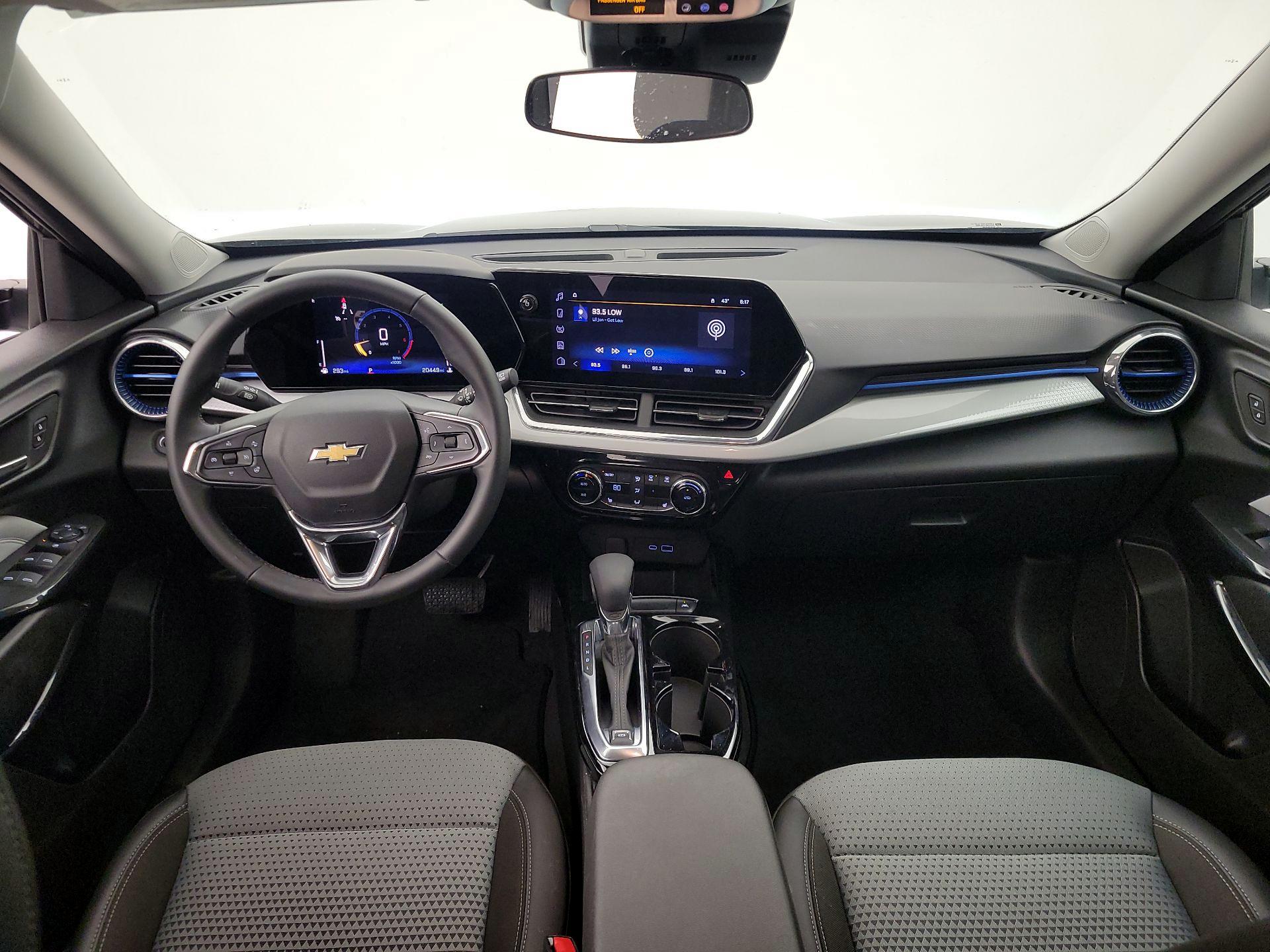 Thumbnail: 2025 Chevrolet Trax - 9