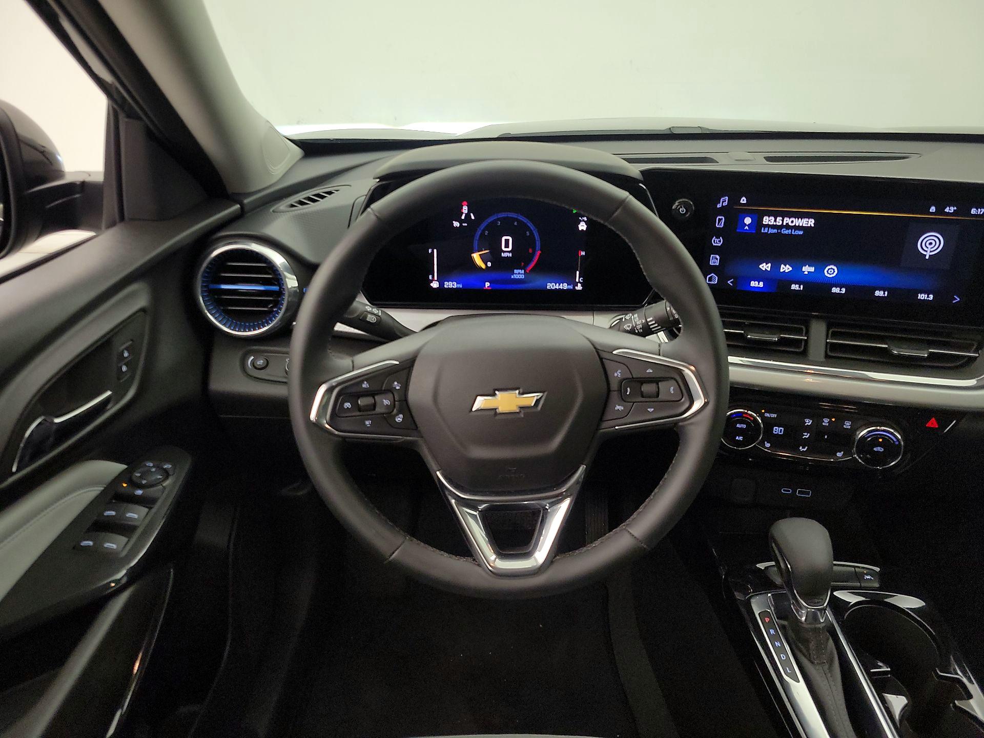 Thumbnail: 2025 Chevrolet Trax - 10