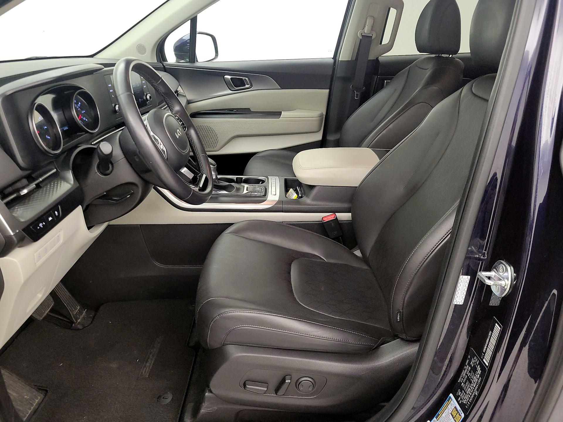 Thumbnail: 2024 Kia Carnival - 11