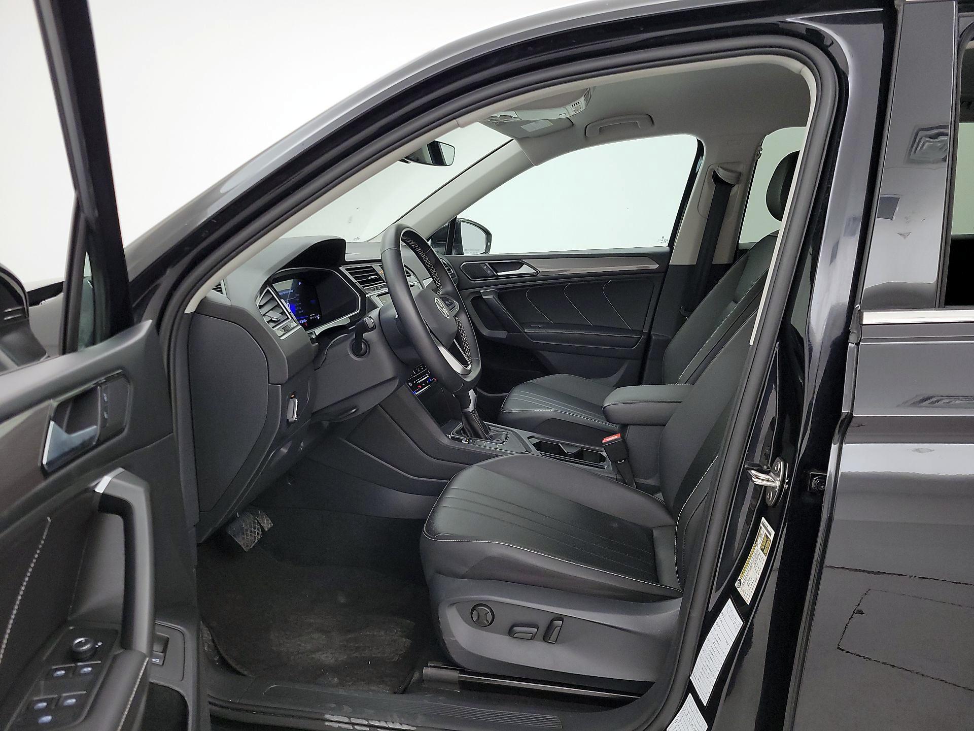 Thumbnail: 2024 Volkswagen Tiguan - 11