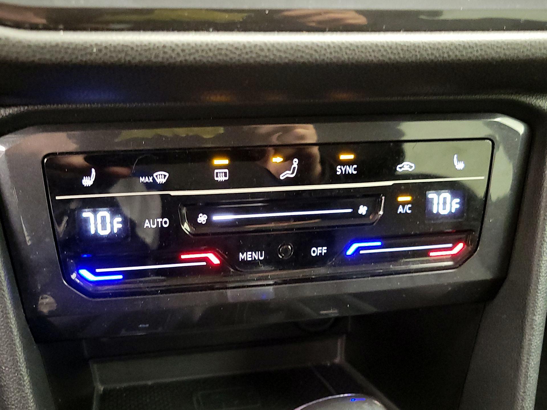 Thumbnail: 2024 Volkswagen Tiguan - 16