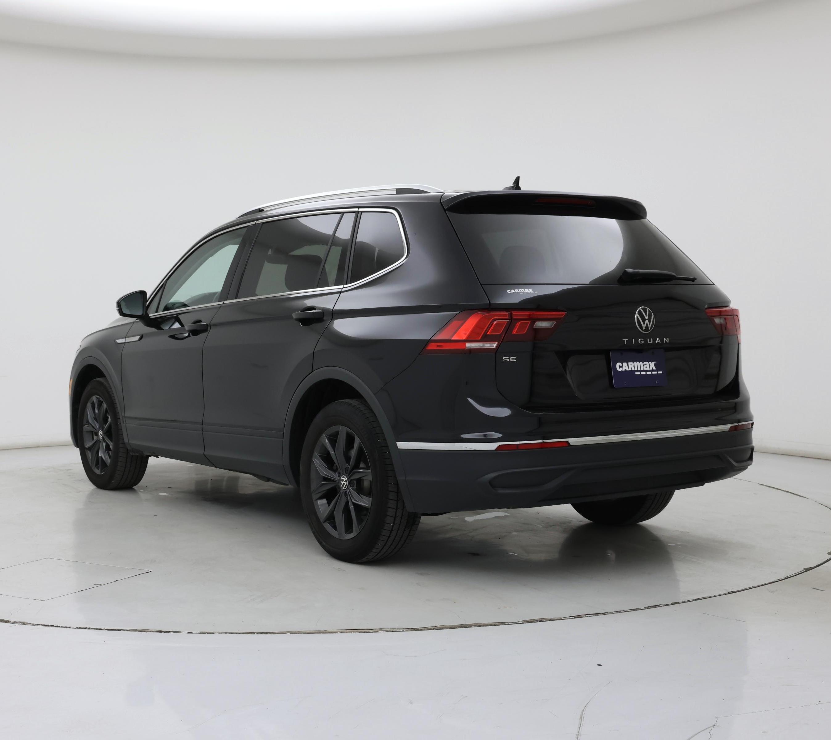 Thumbnail: 2024 Volkswagen Tiguan - 2