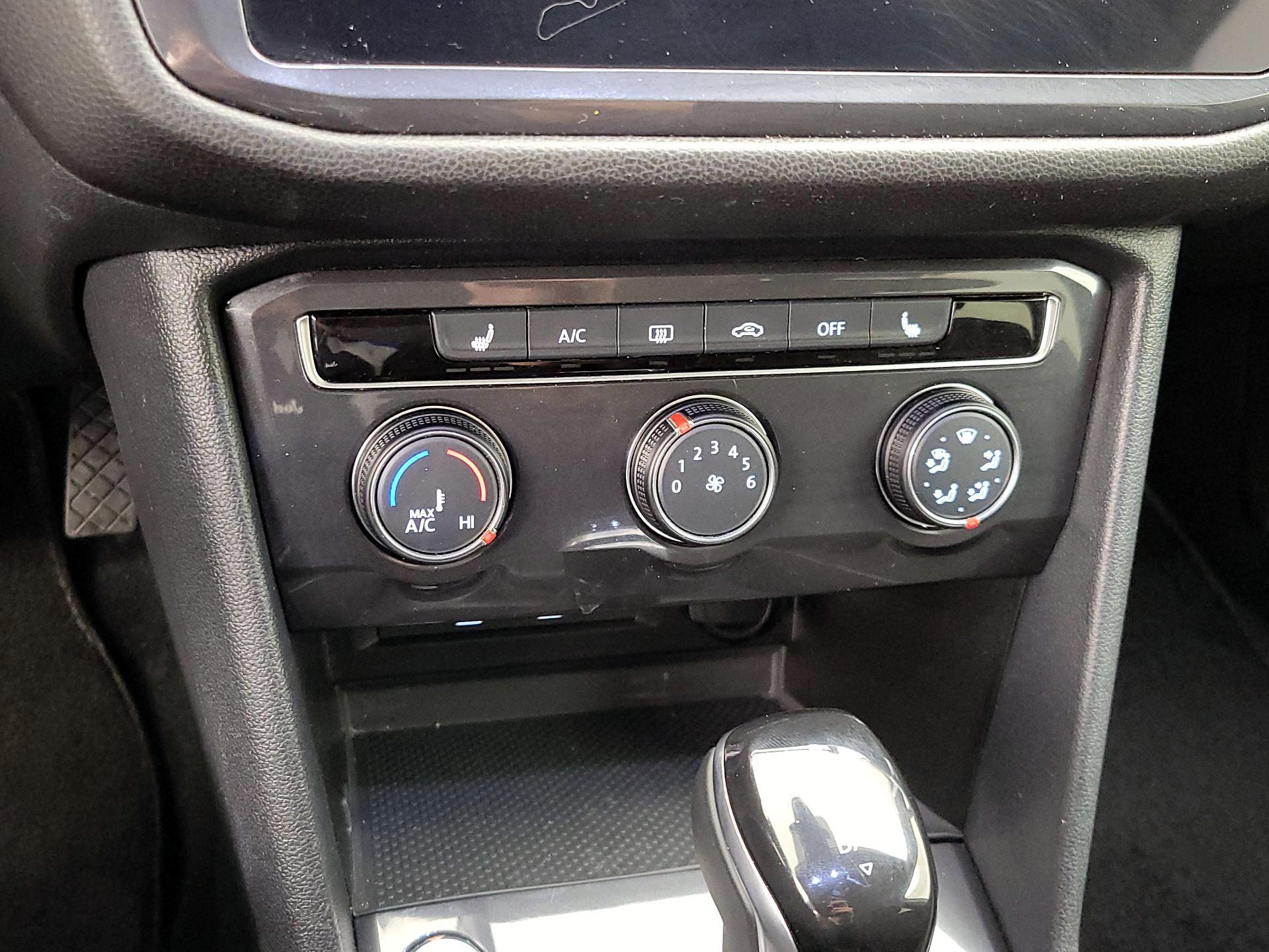 Thumbnail: 2024 Volkswagen Tiguan - 16