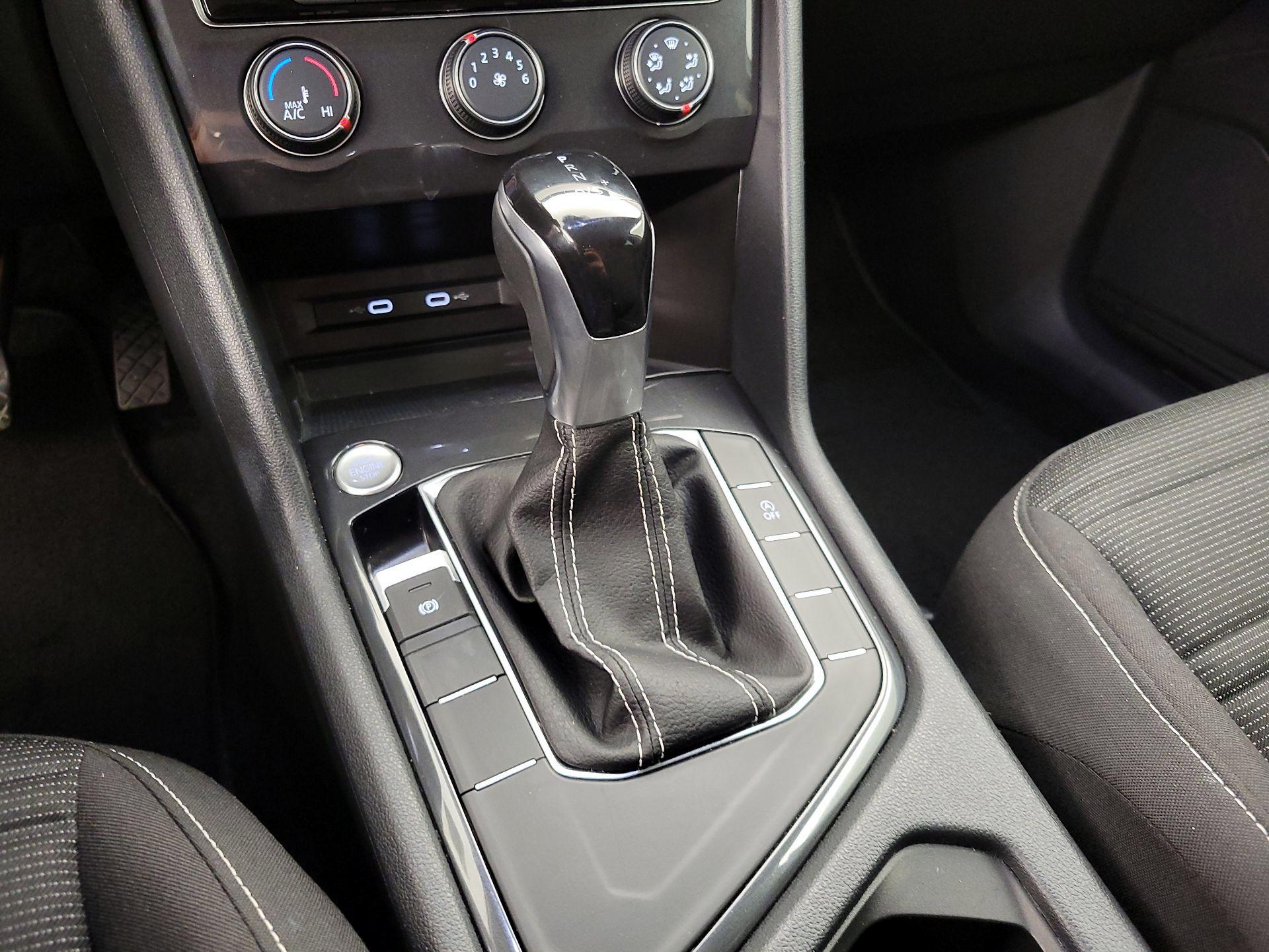 Thumbnail: 2024 Volkswagen Tiguan - 17