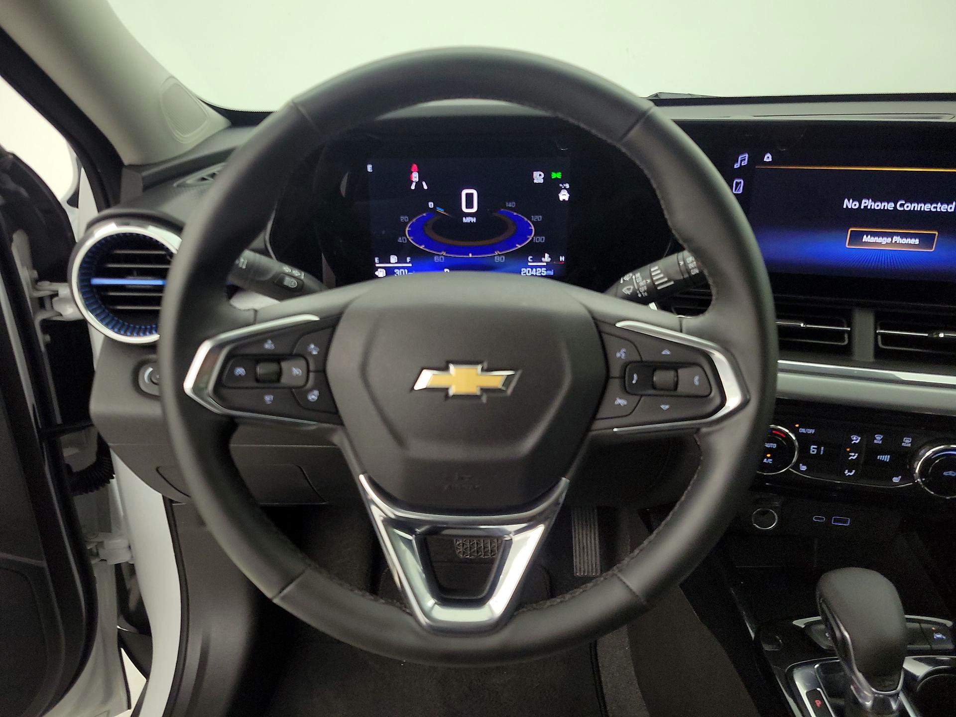 Thumbnail: 2025 Chevrolet Trax - 10