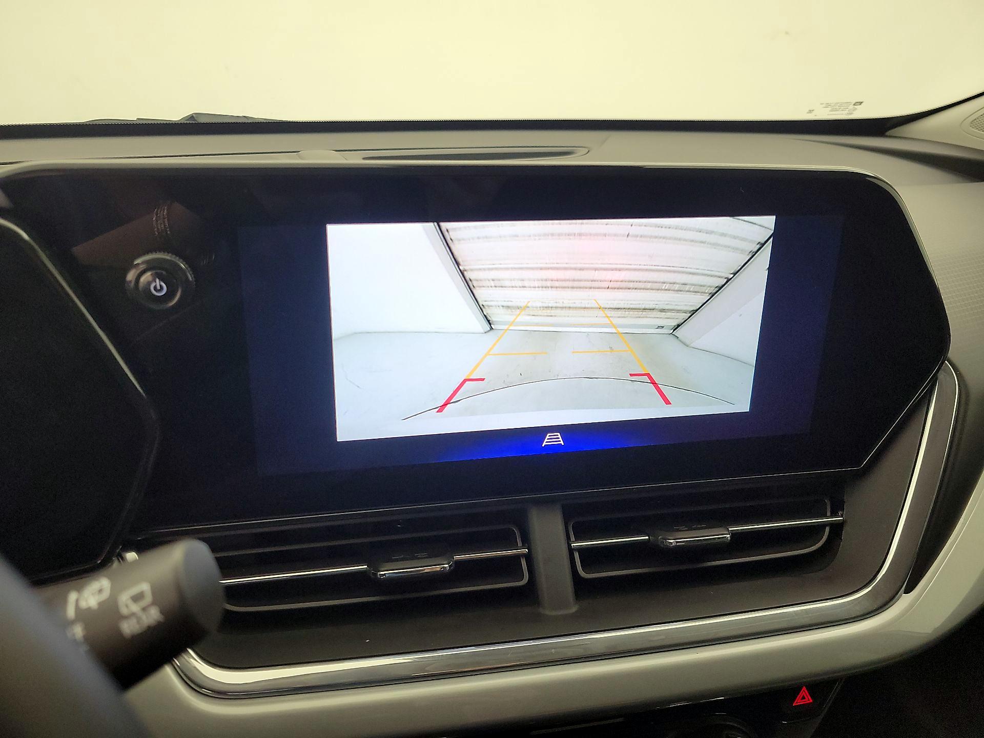 Thumbnail: 2025 Chevrolet Trax - 14