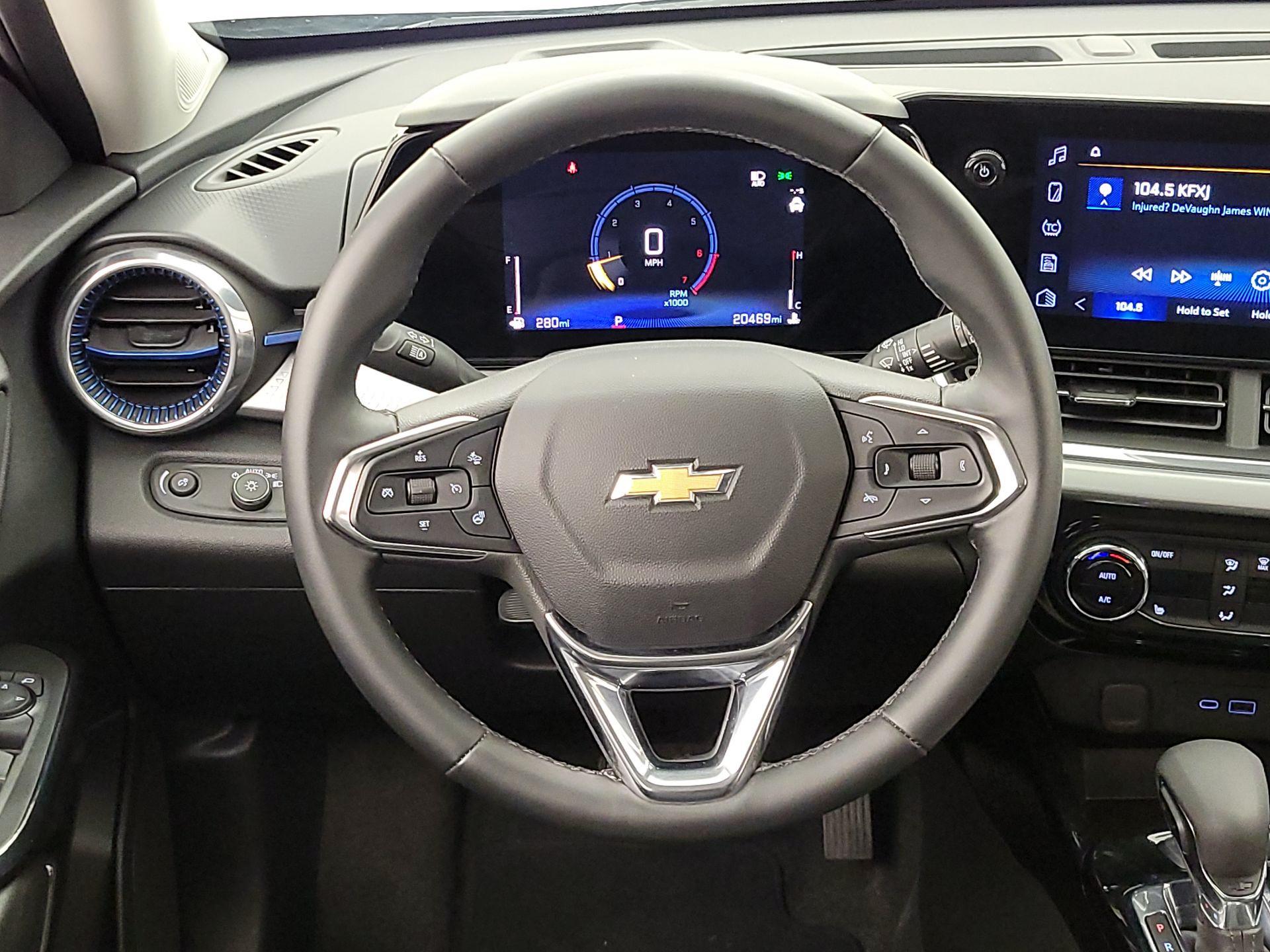 Thumbnail: 2025 Chevrolet Trax - 10