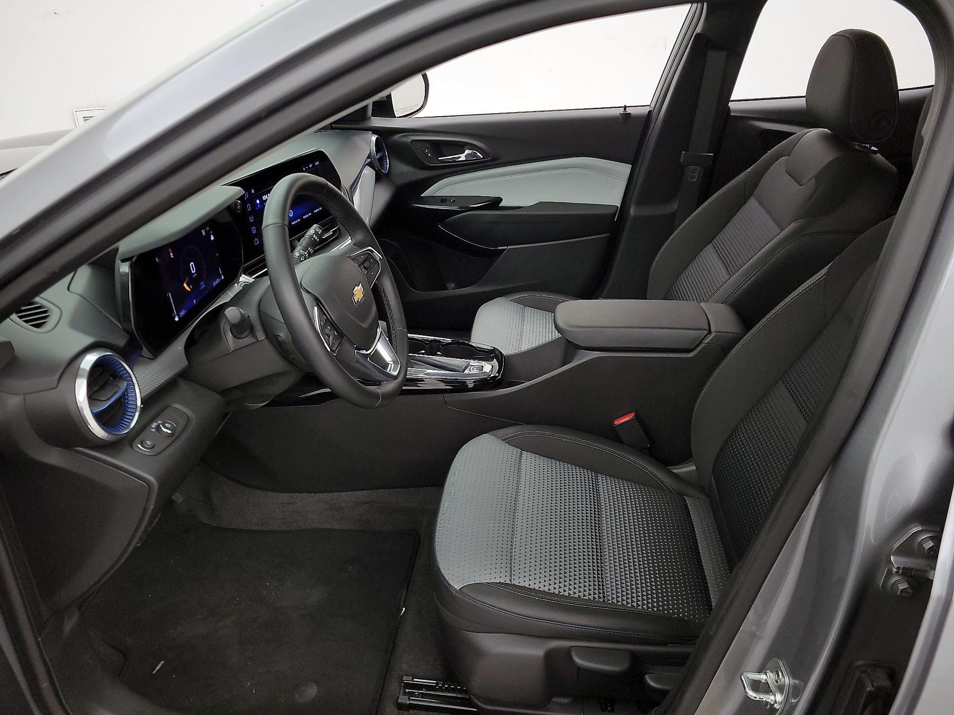 Thumbnail: 2025 Chevrolet Trax - 11