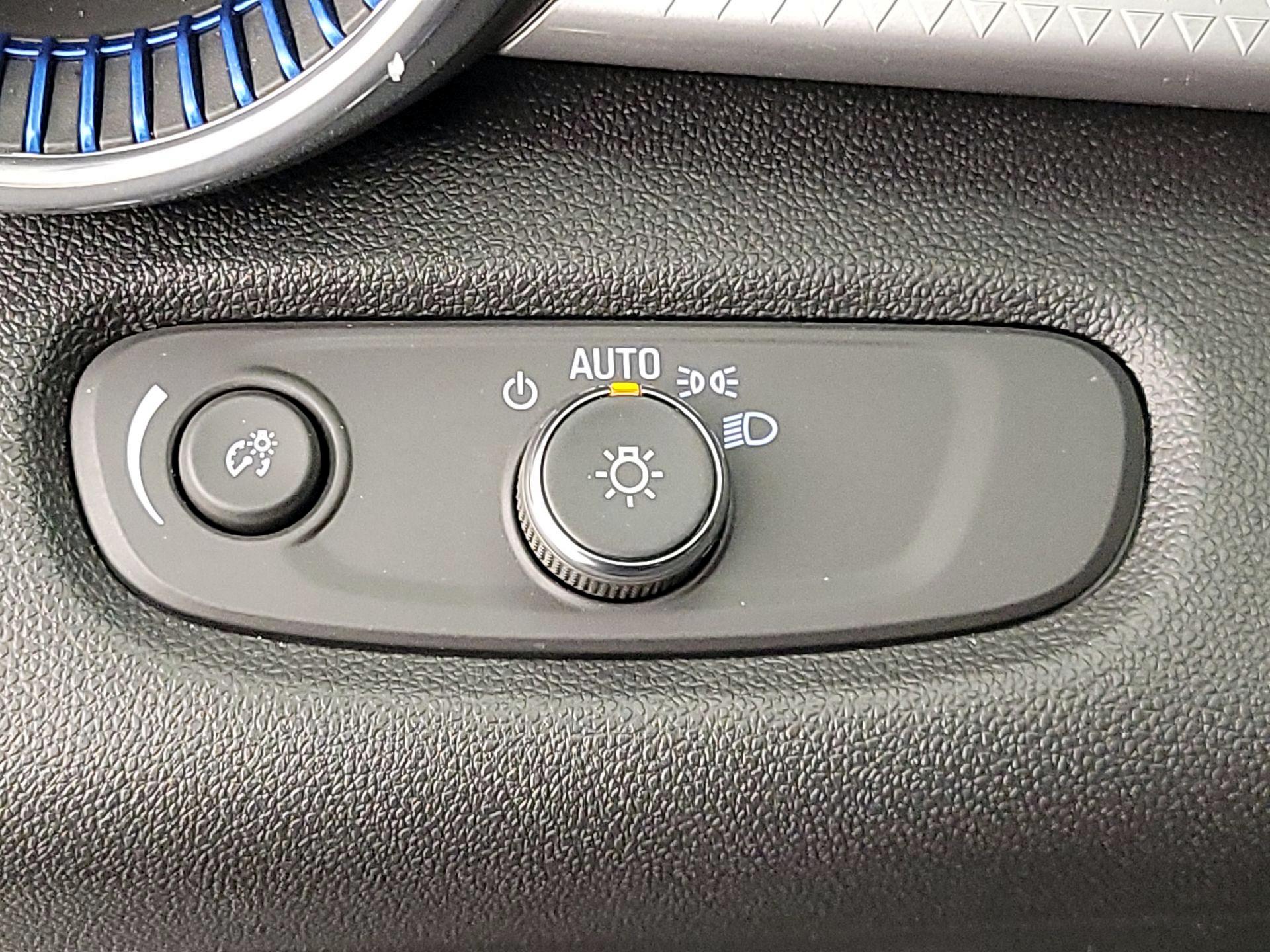 Thumbnail: 2025 Chevrolet Trax - 13