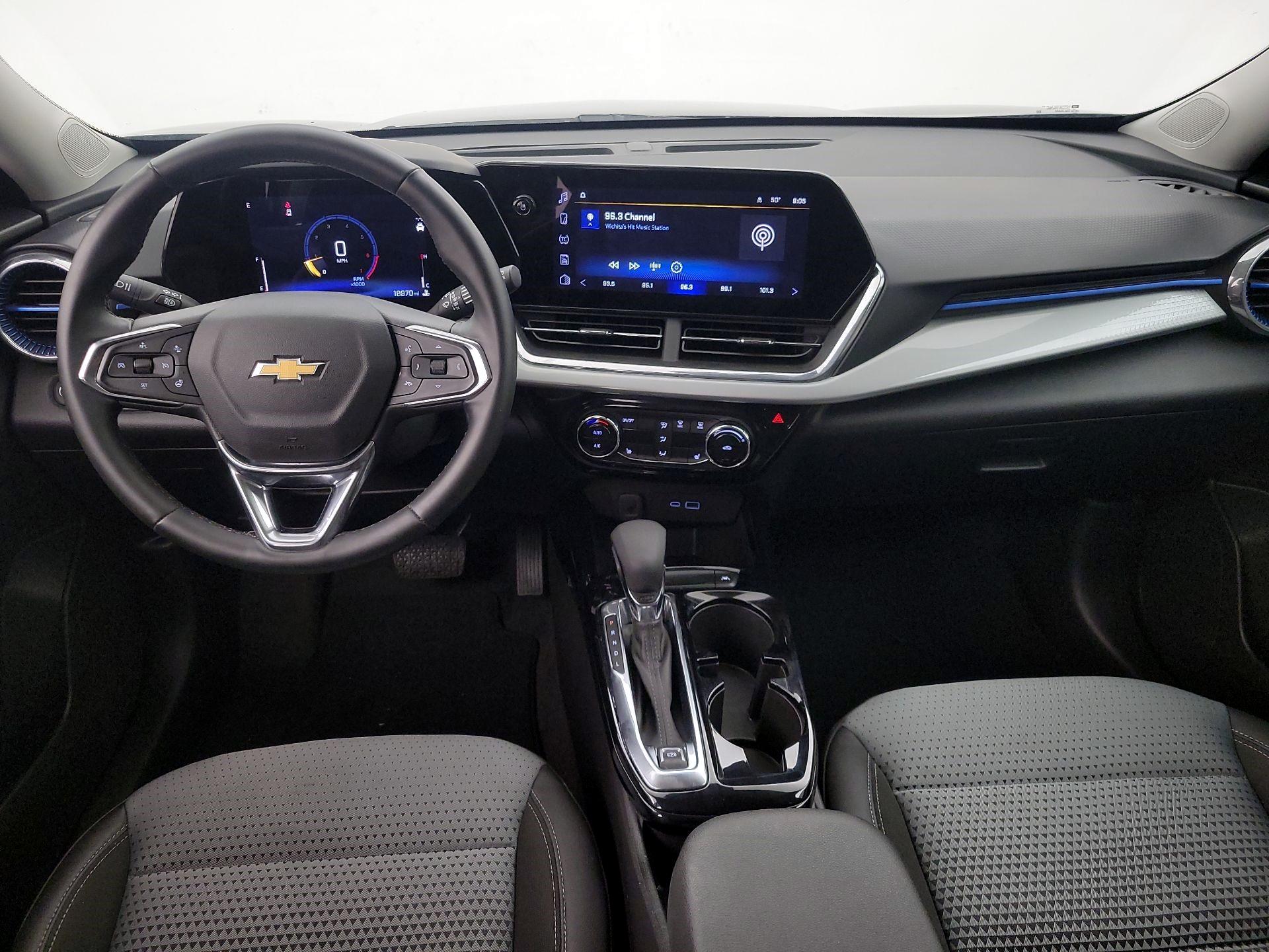 Thumbnail: 2025 Chevrolet Trax - 9