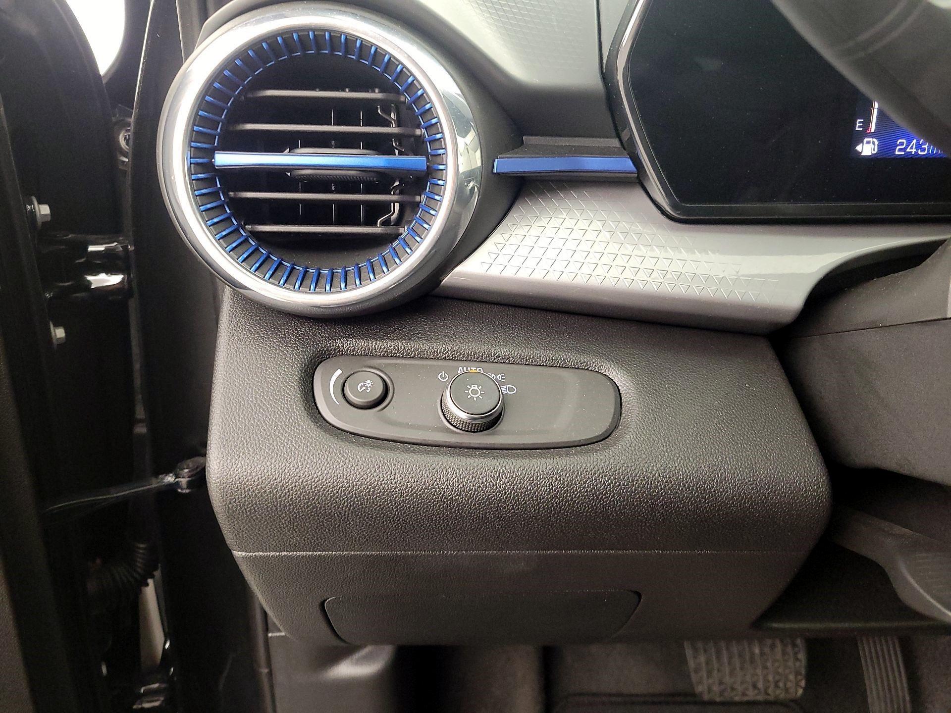 Thumbnail: 2025 Chevrolet Trax - 13