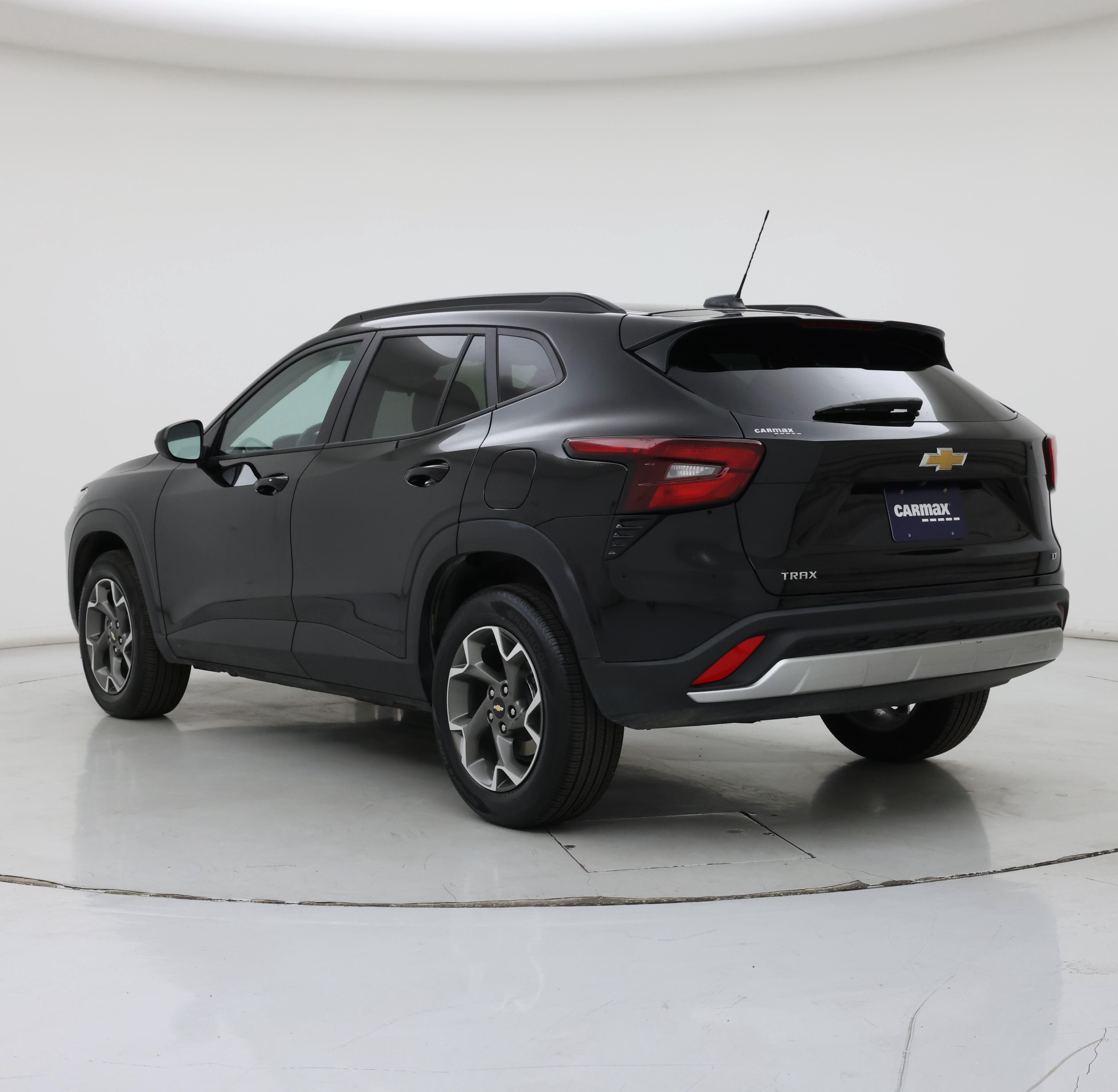 Thumbnail: 2025 Chevrolet Trax - 2