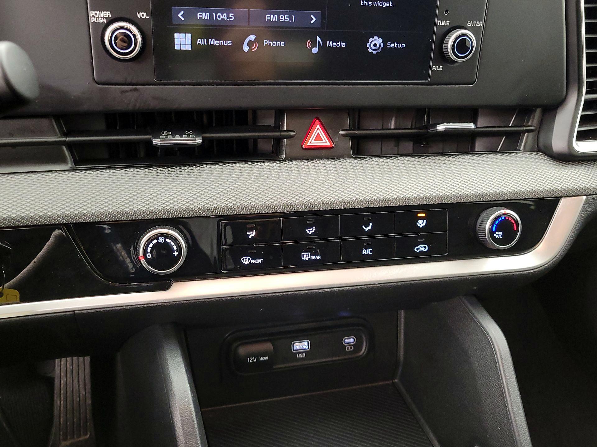 Thumbnail: 2024 Kia Sportage - 16