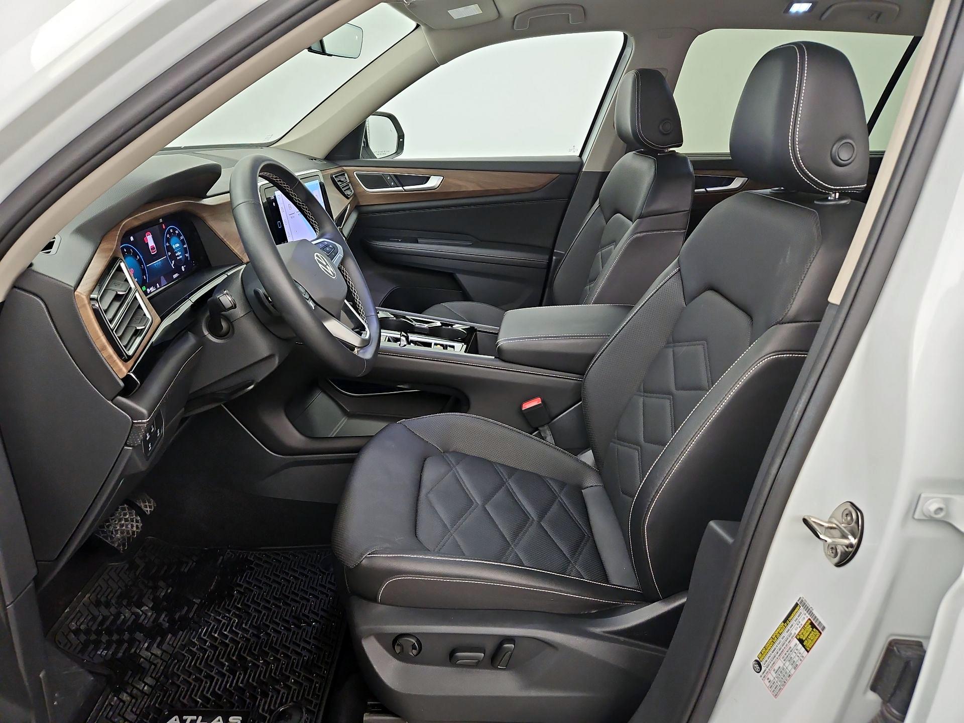 Thumbnail: 2024 Volkswagen Atlas - 11