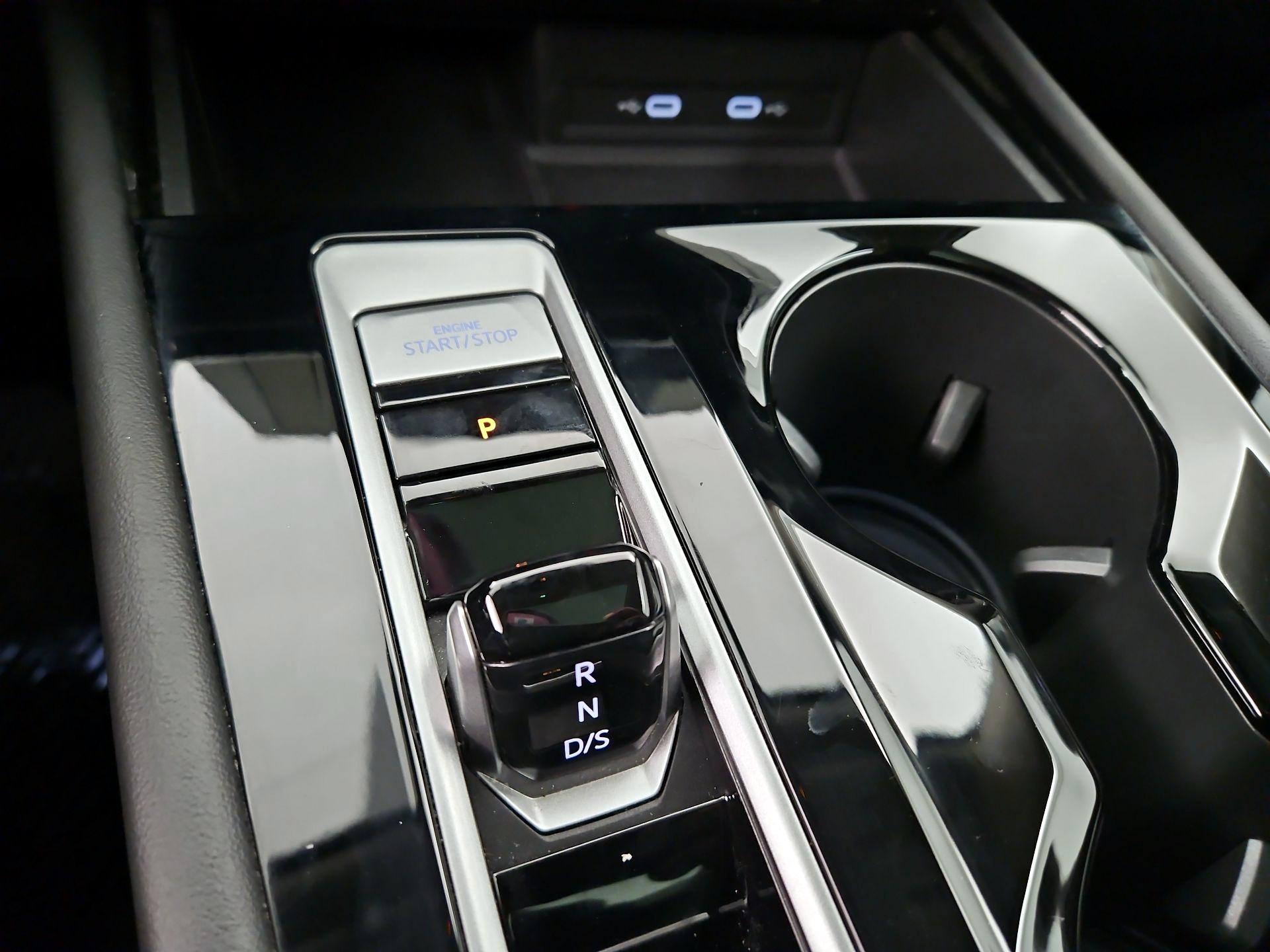 Thumbnail: 2024 Volkswagen Atlas - 17