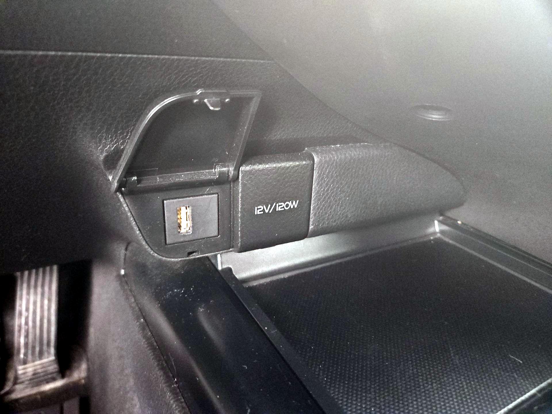 Thumbnail: 2020 Toyota Camry - 18