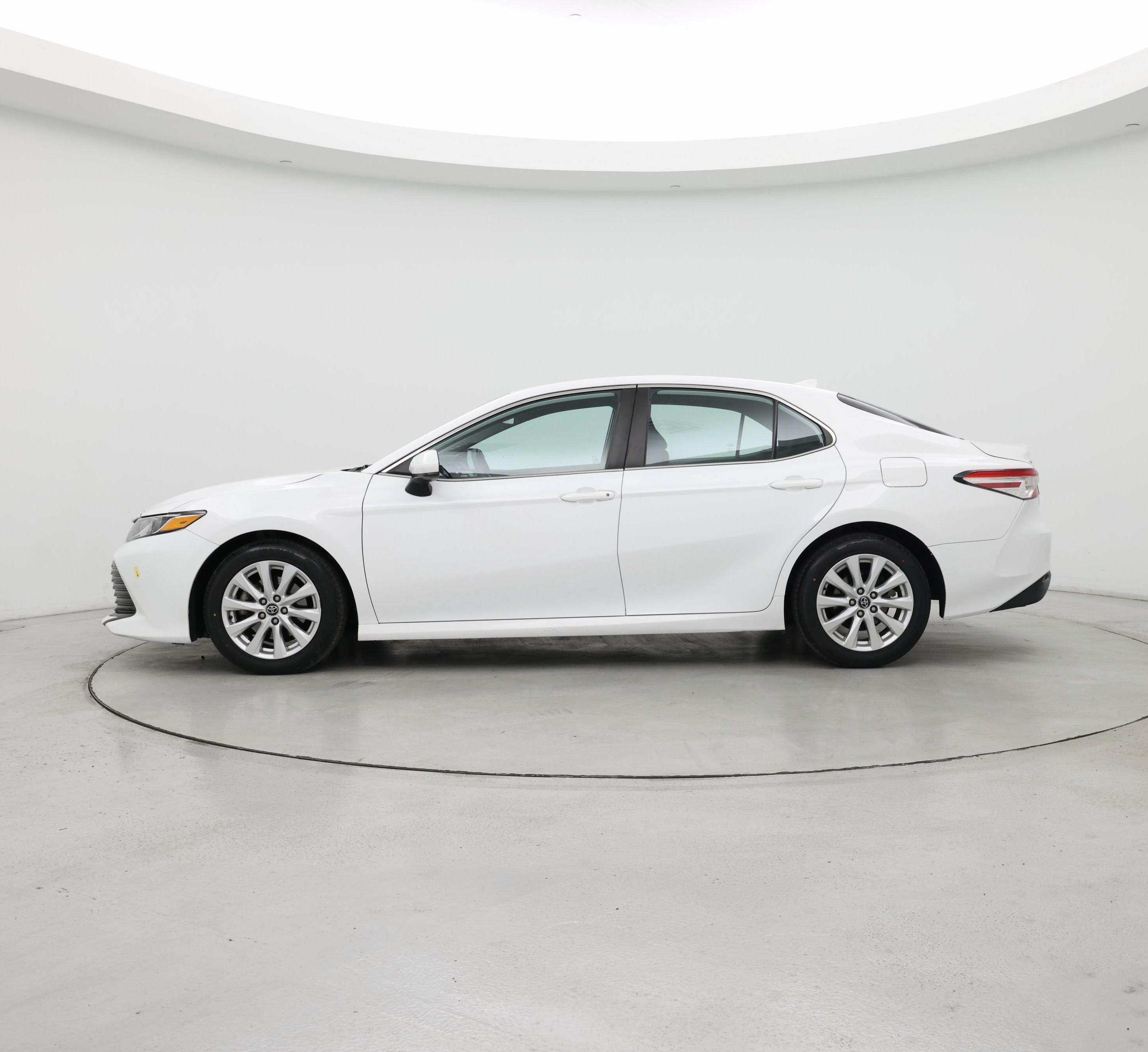 Thumbnail: 2020 Toyota Camry - 3