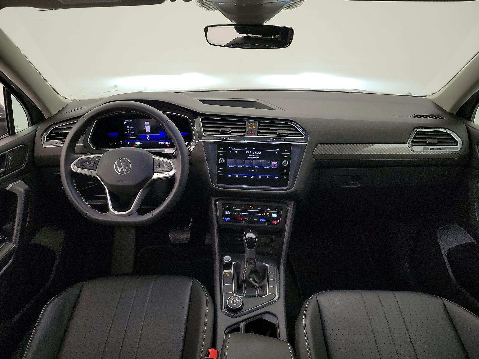 Thumbnail: 2023 Volkswagen Tiguan - 9