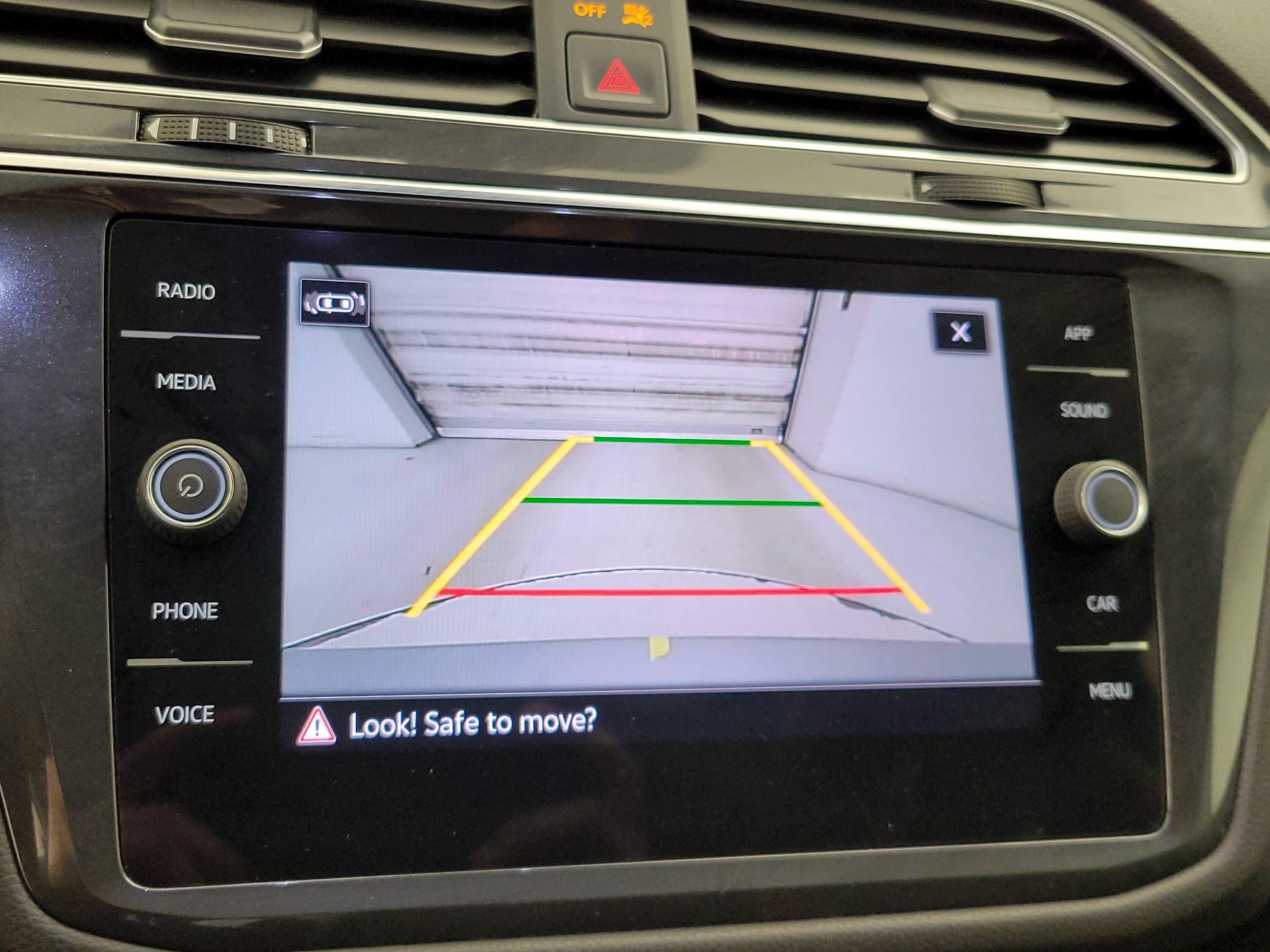 Thumbnail: 2023 Volkswagen Tiguan - 14