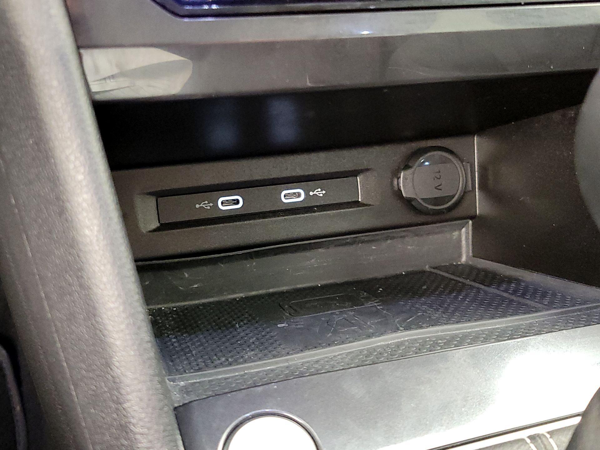 Thumbnail: 2023 Volkswagen Tiguan - 18