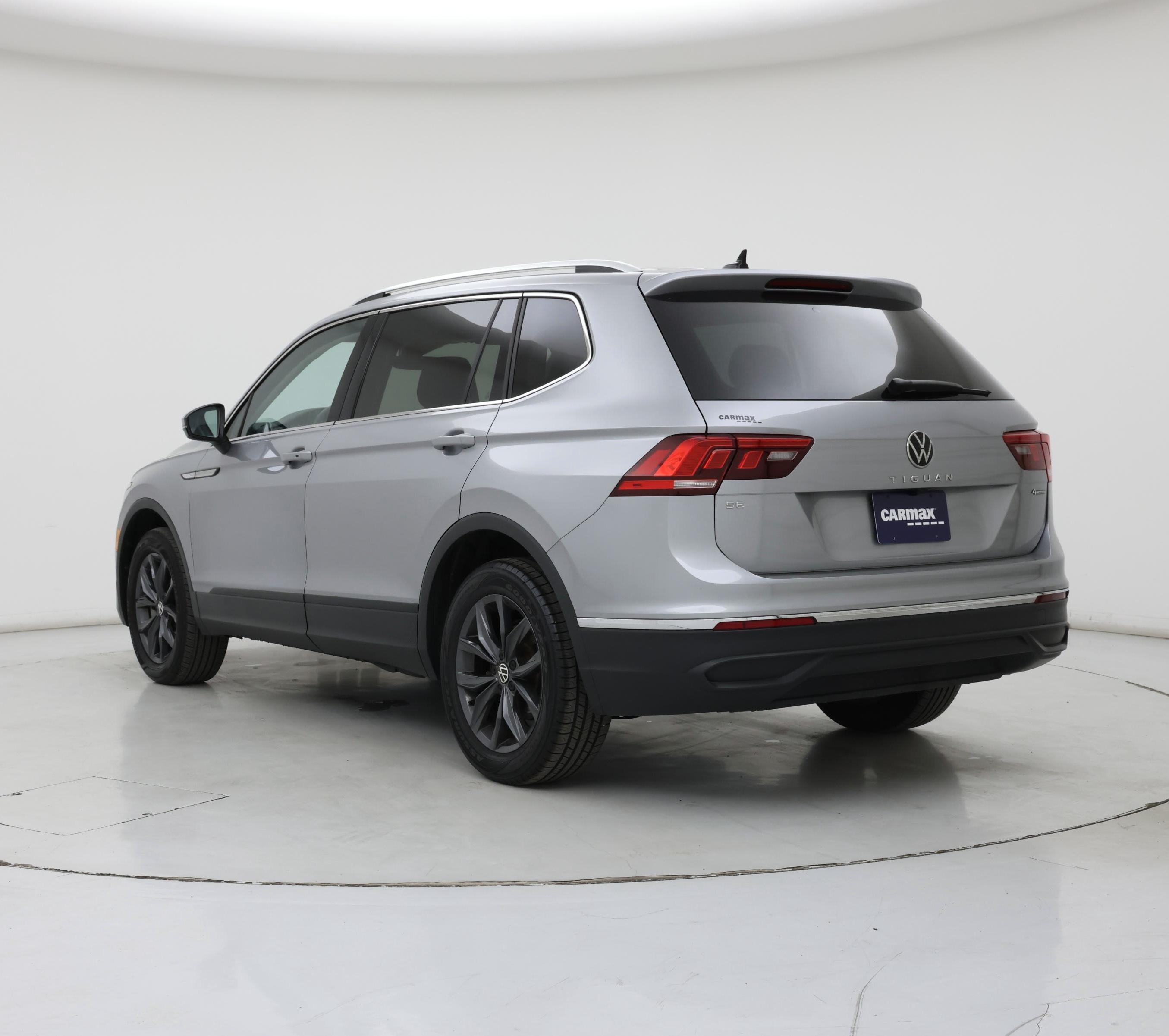 Thumbnail: 2023 Volkswagen Tiguan - 2