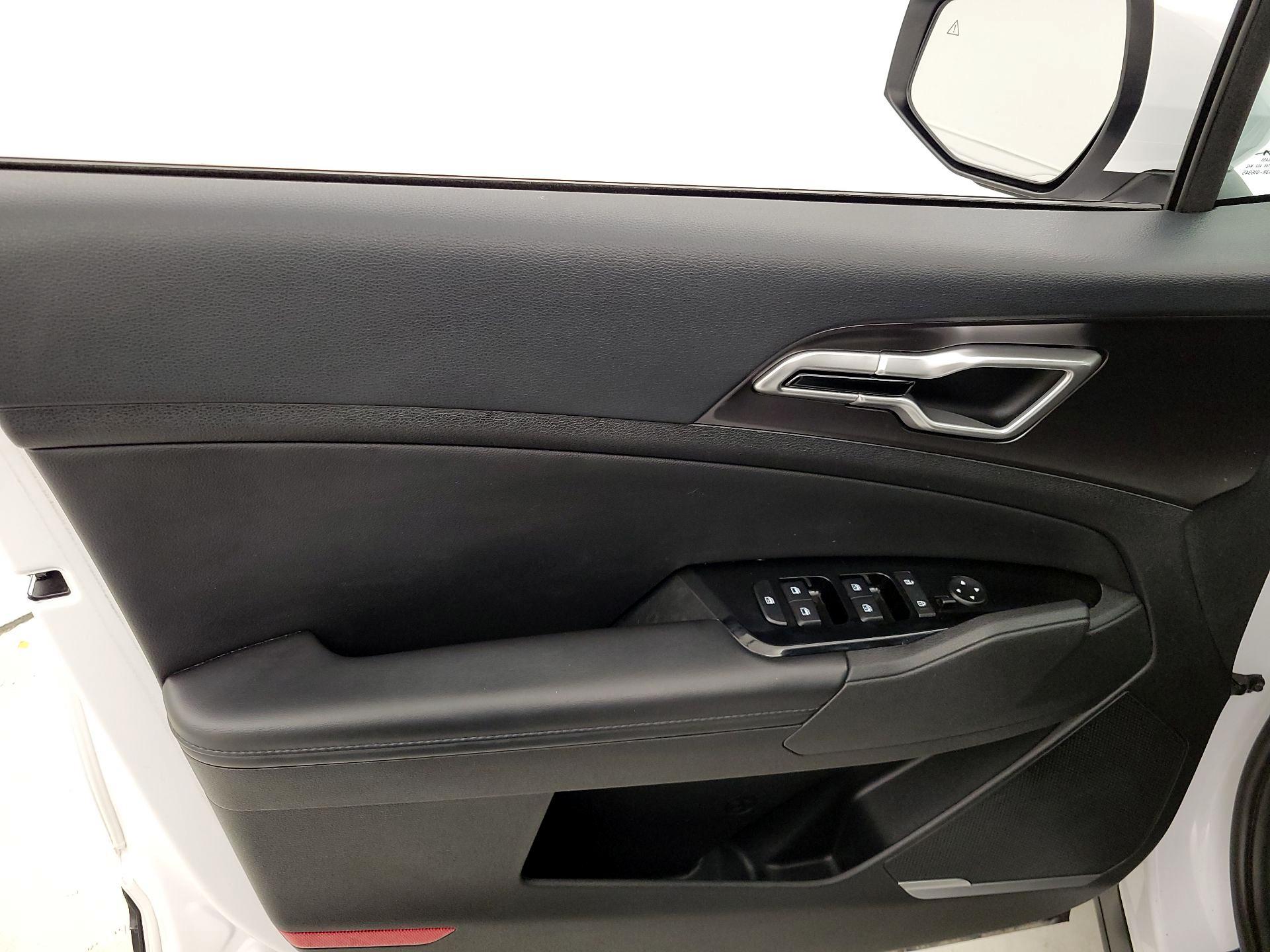 Thumbnail: 2024 Kia Sportage - 12