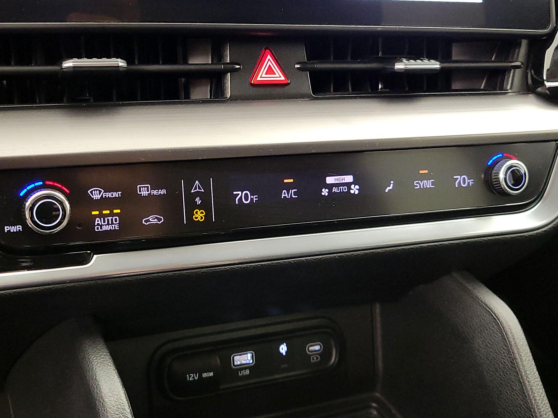 Thumbnail: 2024 Kia Sportage - 17