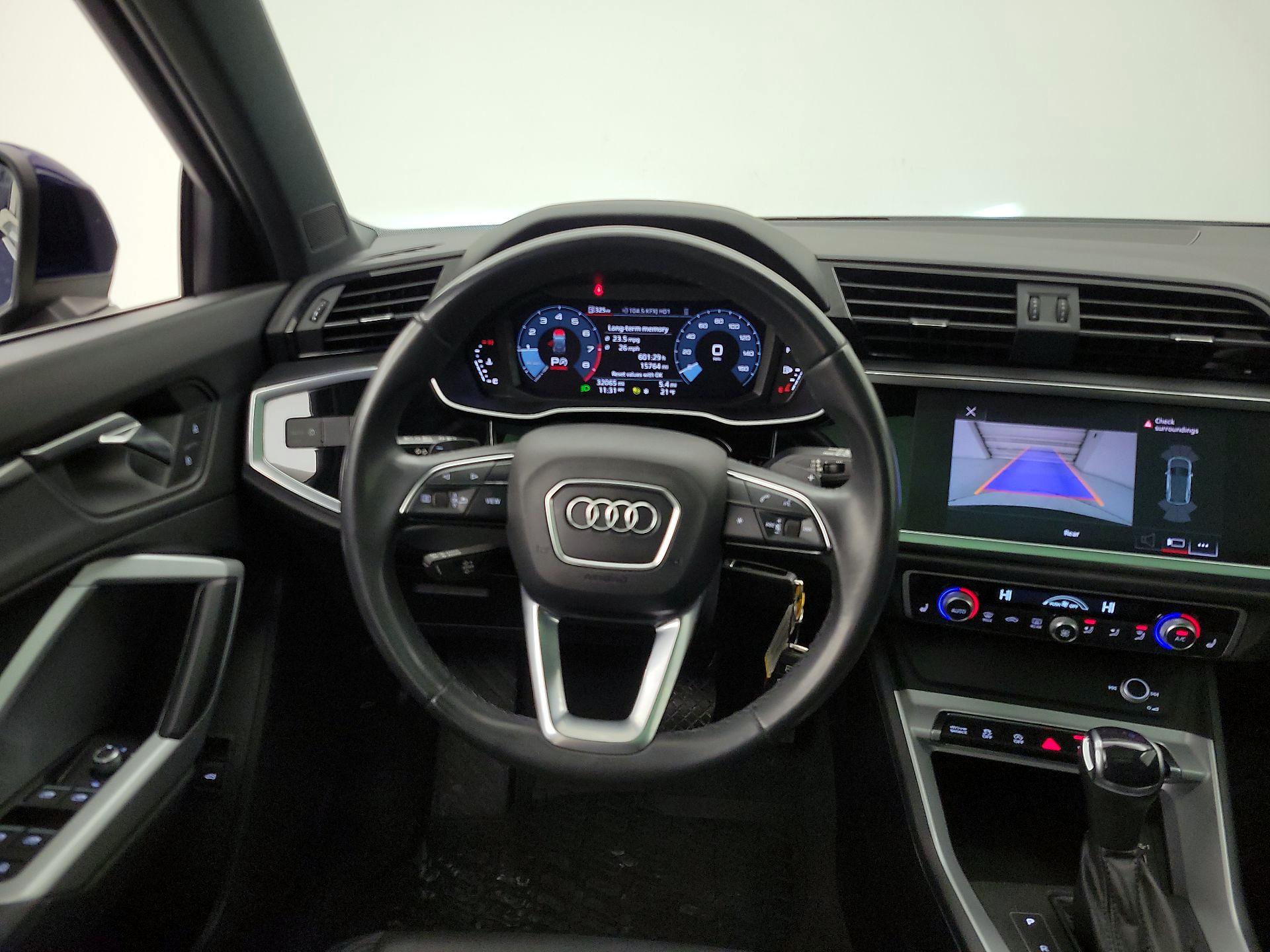 Thumbnail: 2022 Audi Q3 - 10