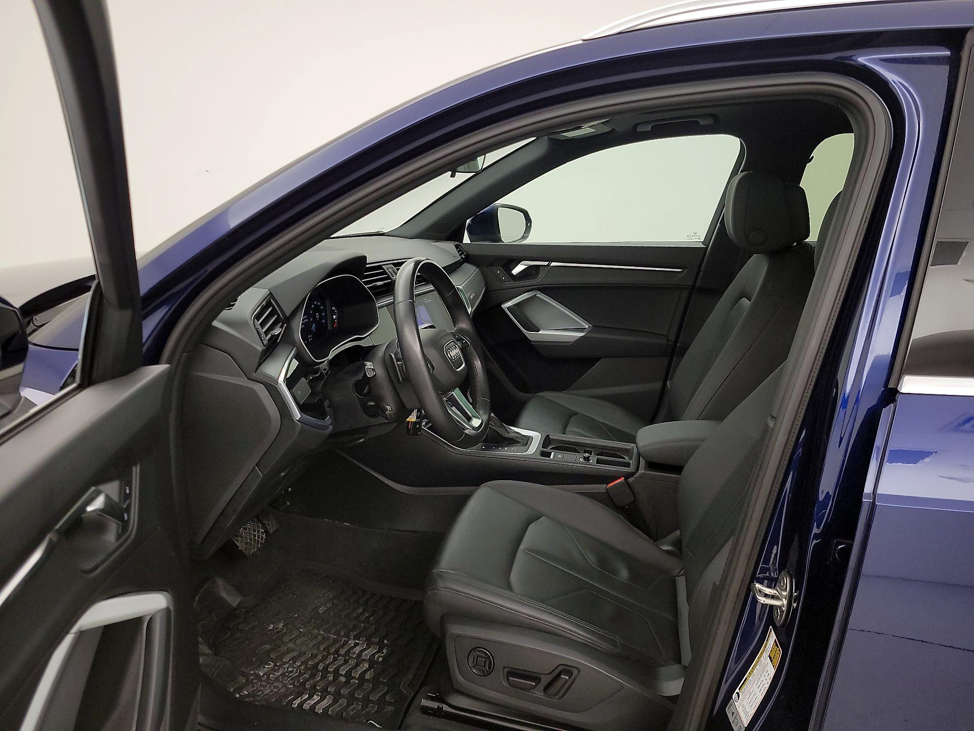 Thumbnail: 2022 Audi Q3 - 11